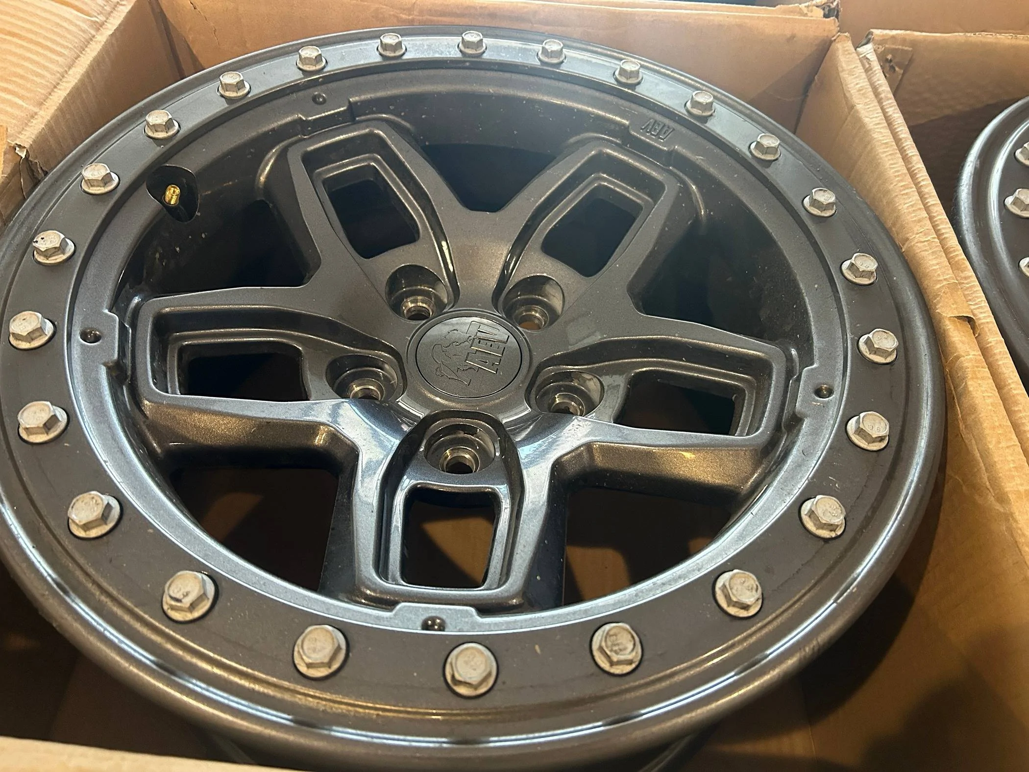 Jeep Gladiator AEV Borah Onyx Black with Rings Set of (5) IMG_8262