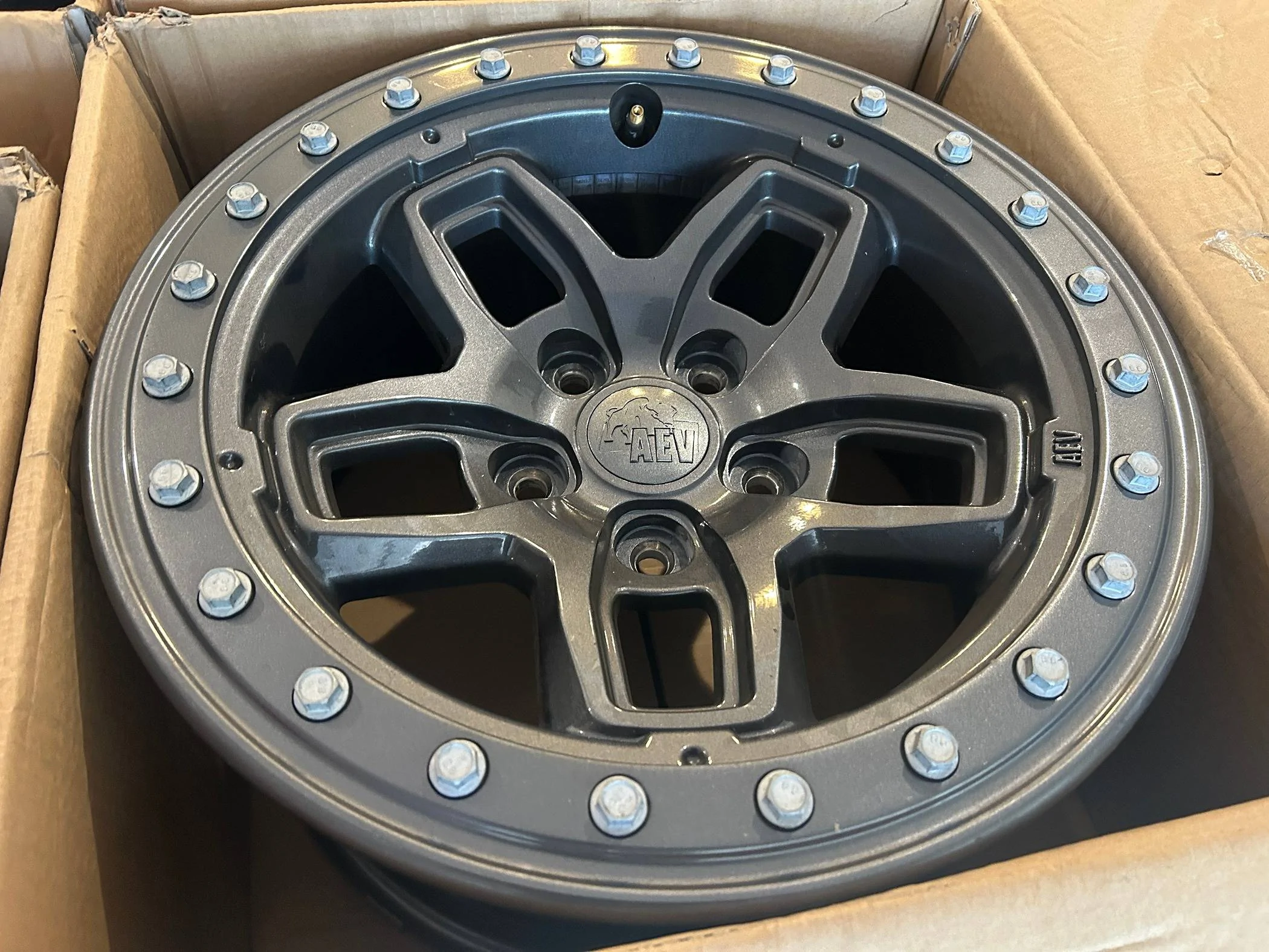 Jeep Gladiator AEV Borah Onyx Black with Rings Set of (5) IMG_8266