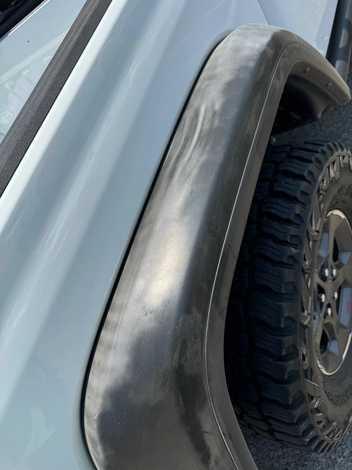 Jeep Gladiator Non-rubicon fender flares on a rubicon? IMG_3414