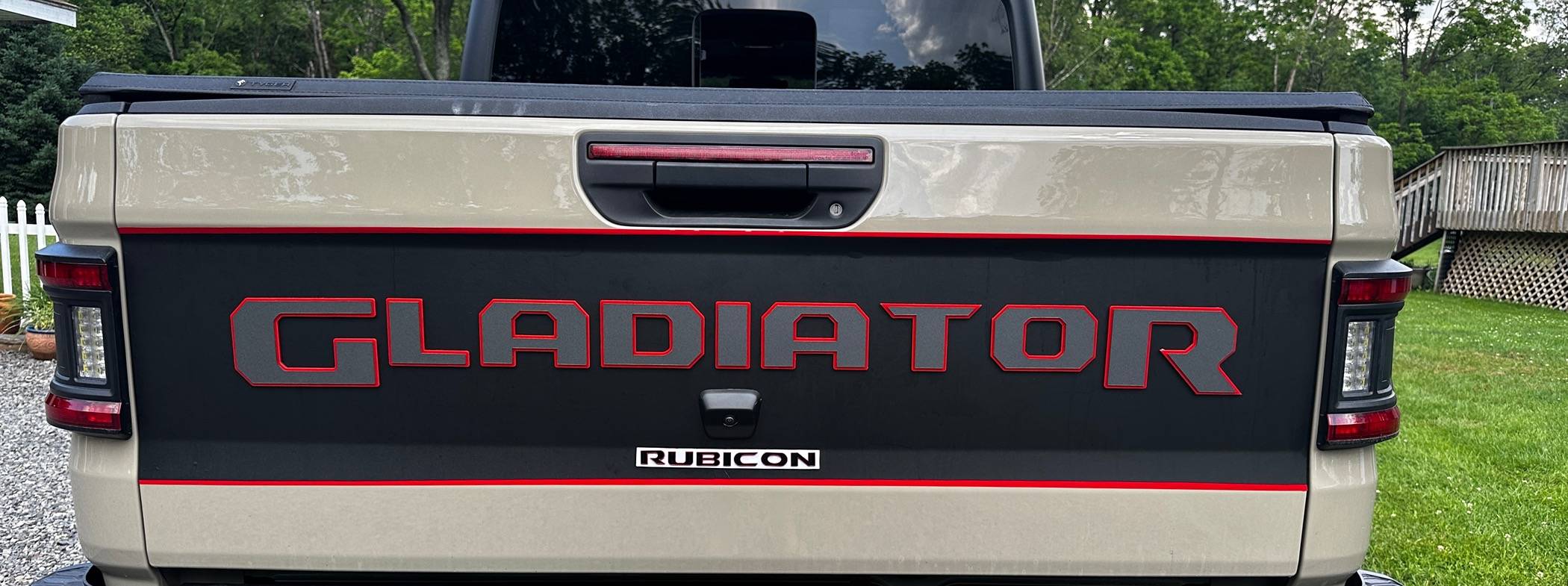 Jeep Gladiator Got a rubicon badge…. Thoughts? IMG_6100