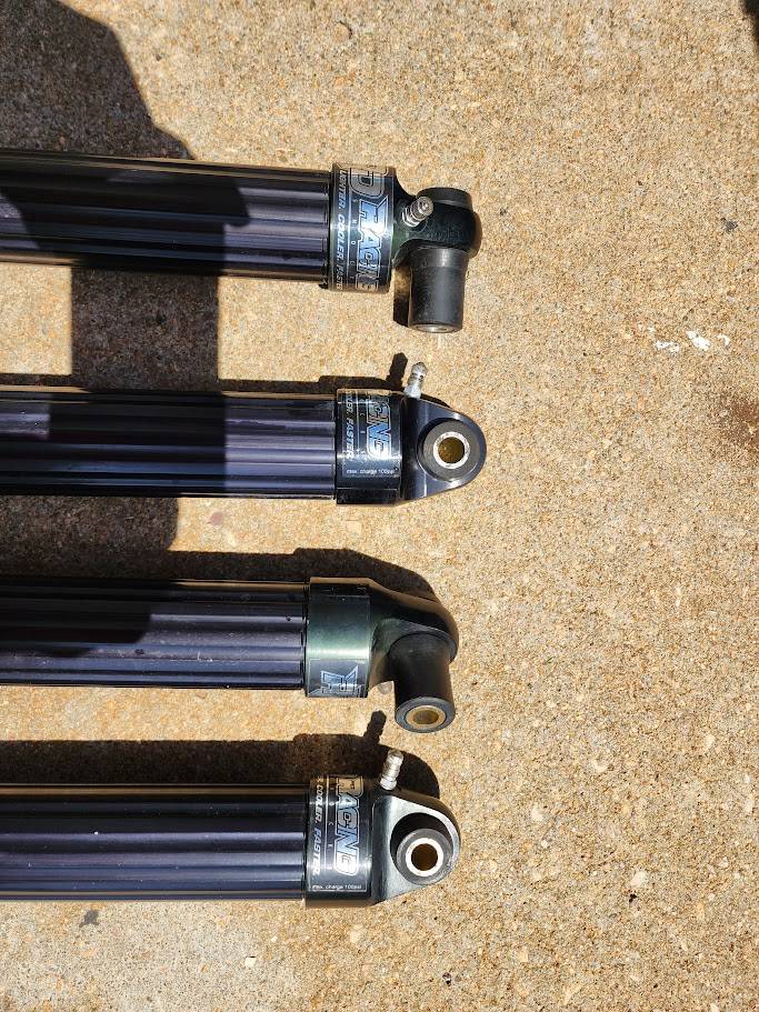 Jeep Gladiator Price lowered! Rock Krawler 2.25 RRD shocks 3" lift Reduced! 20240526_144827