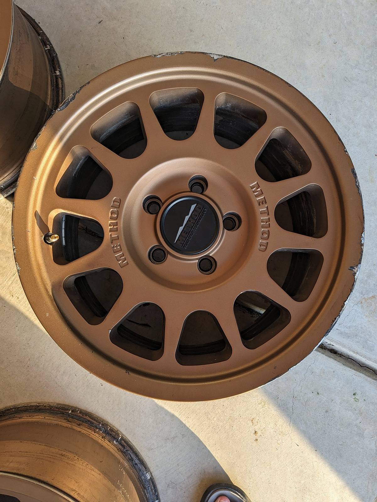Jeep Gladiator 5 Bronze Method 703s +25mm $750 OBO PXL_20240530_001608246