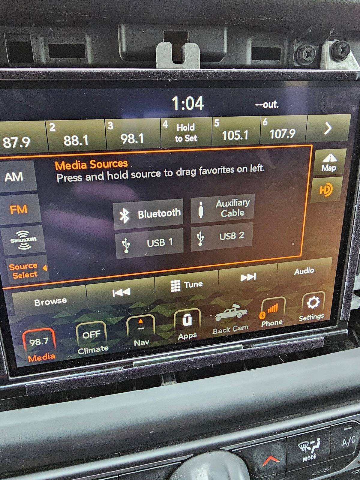 Jeep Gladiator 8.4 Inch UConnect radio 20240410_130433