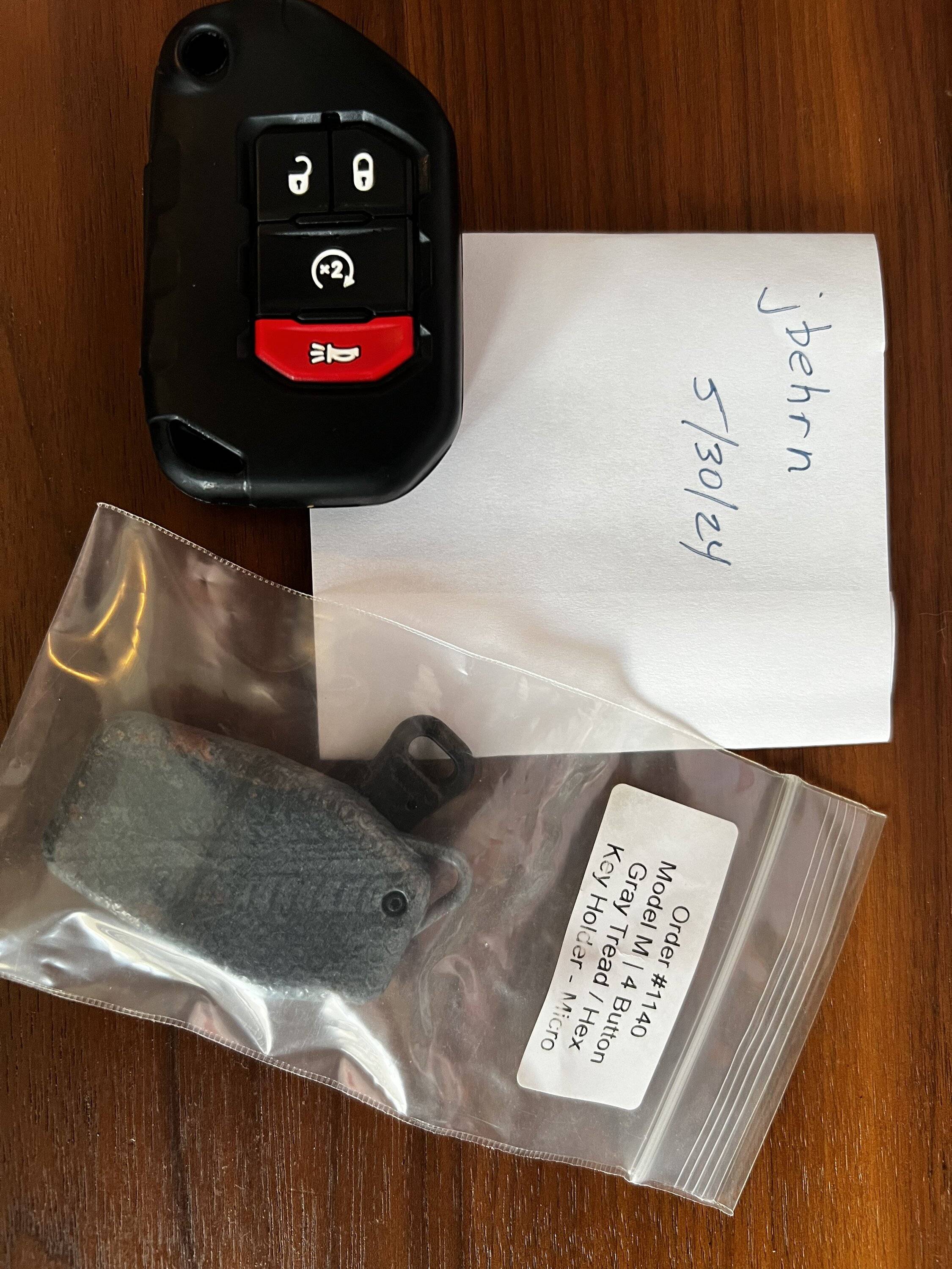 Jeep Gladiator Threedom 4 button Key Fob IMG_0111