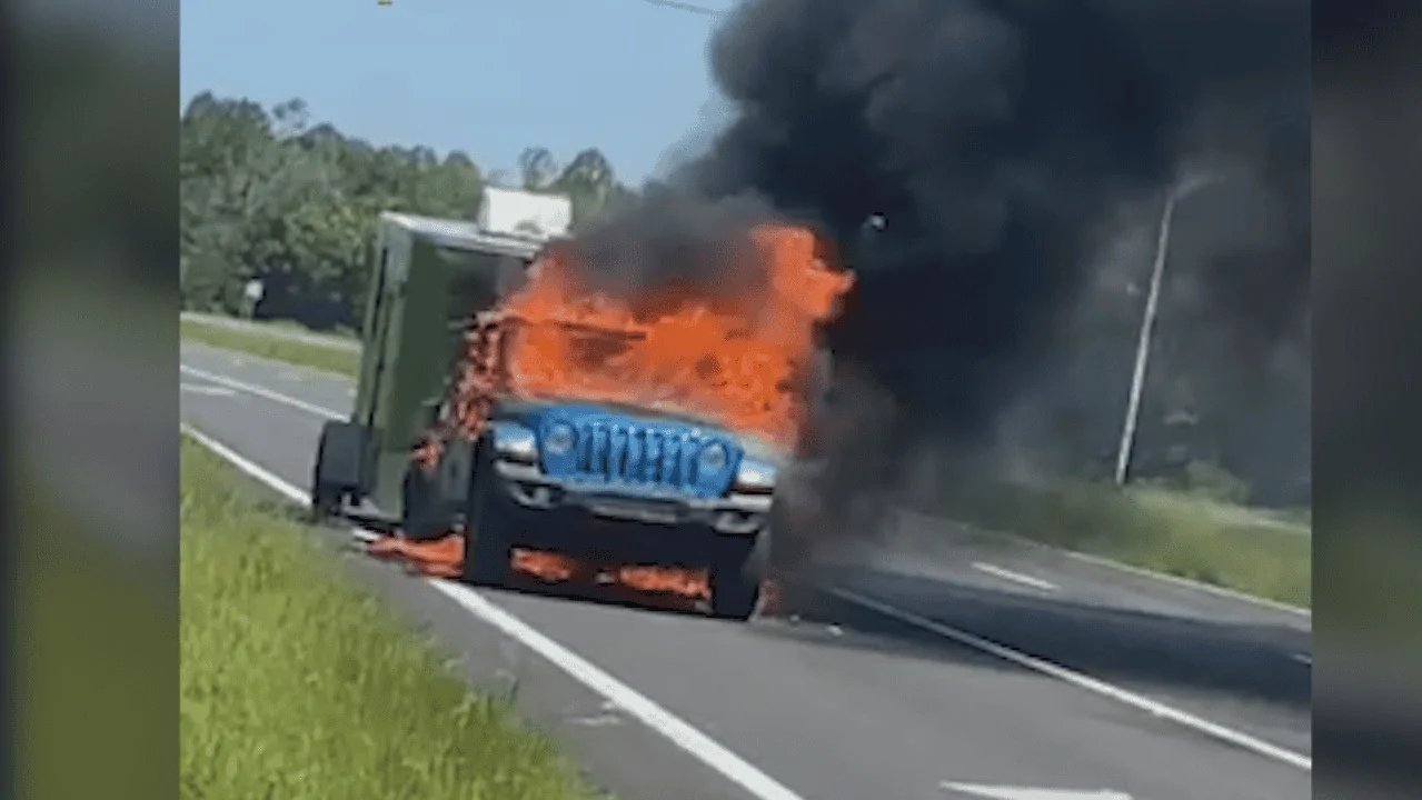 t_7df39ab679f44c3f84e3a189519fe491_name_A9_JEEP_FIRES_transfer_frame_10344.png