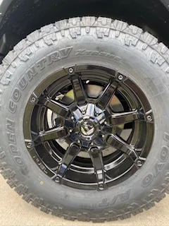 Jeep Gladiator FS: One (1) 33" Toyo ATII/18" Fuel Coupler Tire and Wheel Combo tire4
