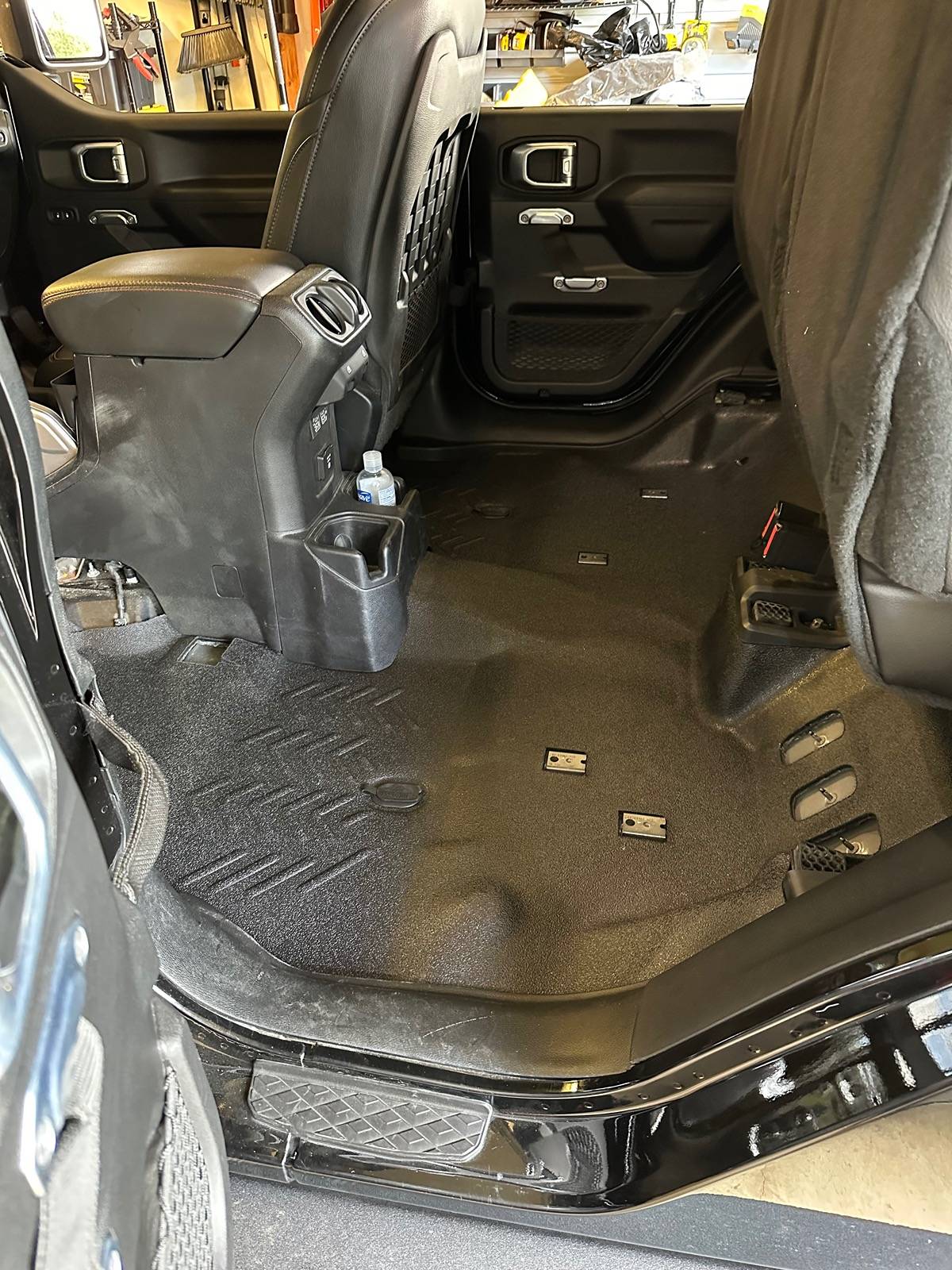 Jeep Gladiator Armorlite Install Questions IMG_1930