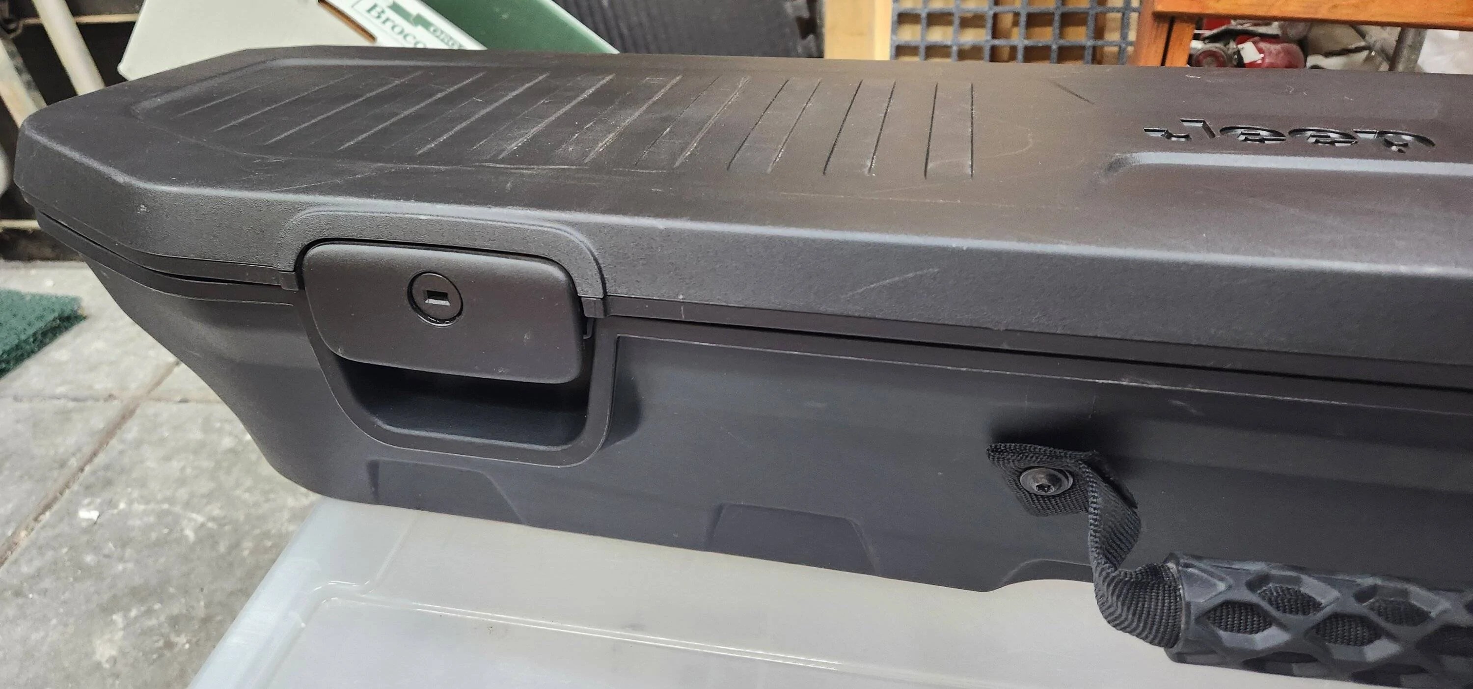 Jeep Gladiator Factory locking rear underseat storage bin. Excellent shape! 20240601_202127