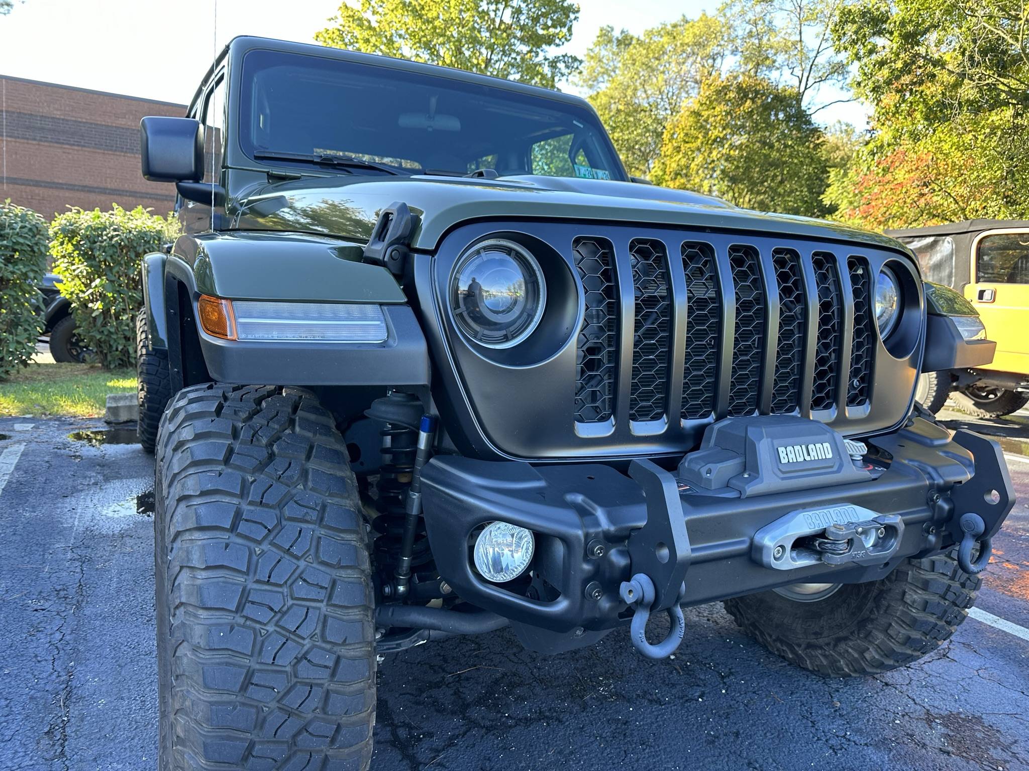 Jeep Gladiator Oculus ColorShift Headlights to a Bluetooth Controller! 55C55817-830A-49DF-927E-E2AC6BD44115_1_102_o