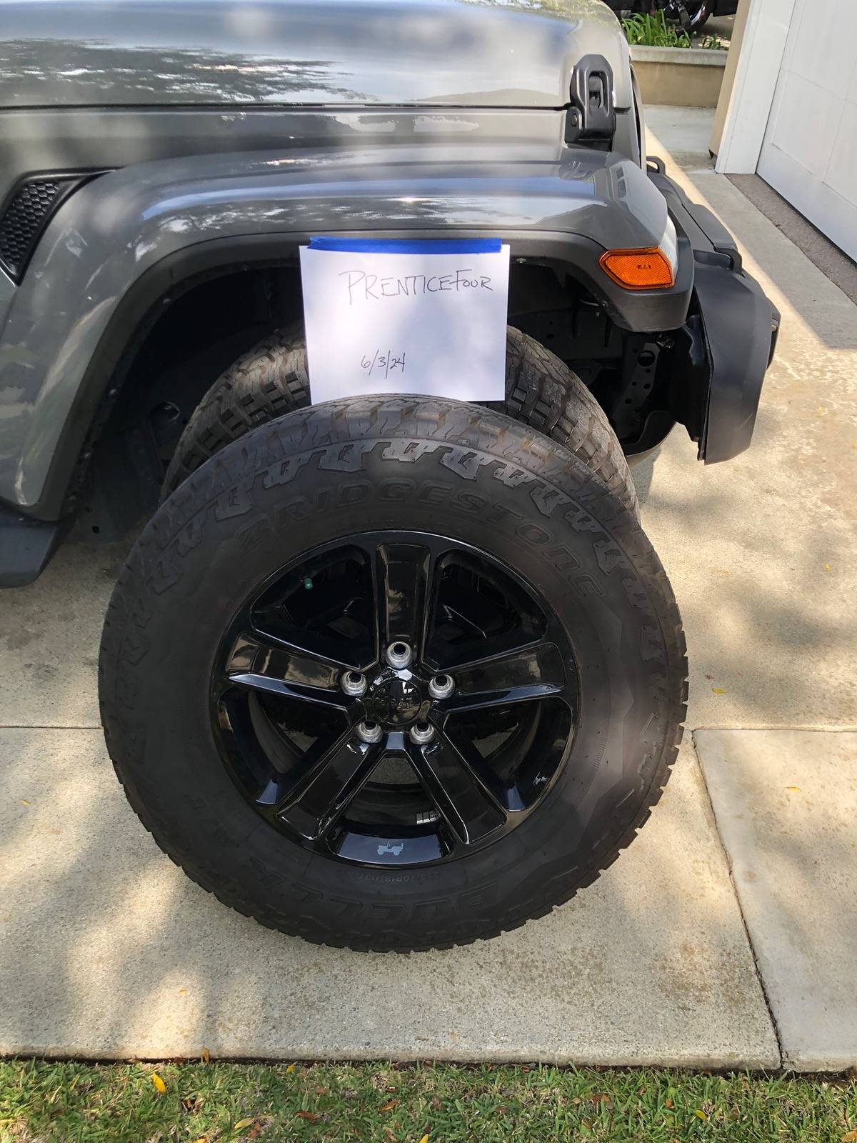 Jeep Gladiator Accessories for my 2023 Gladiator that were never installed. 564C922B-61D5-4CAF-8D9A-6D7716DC387F