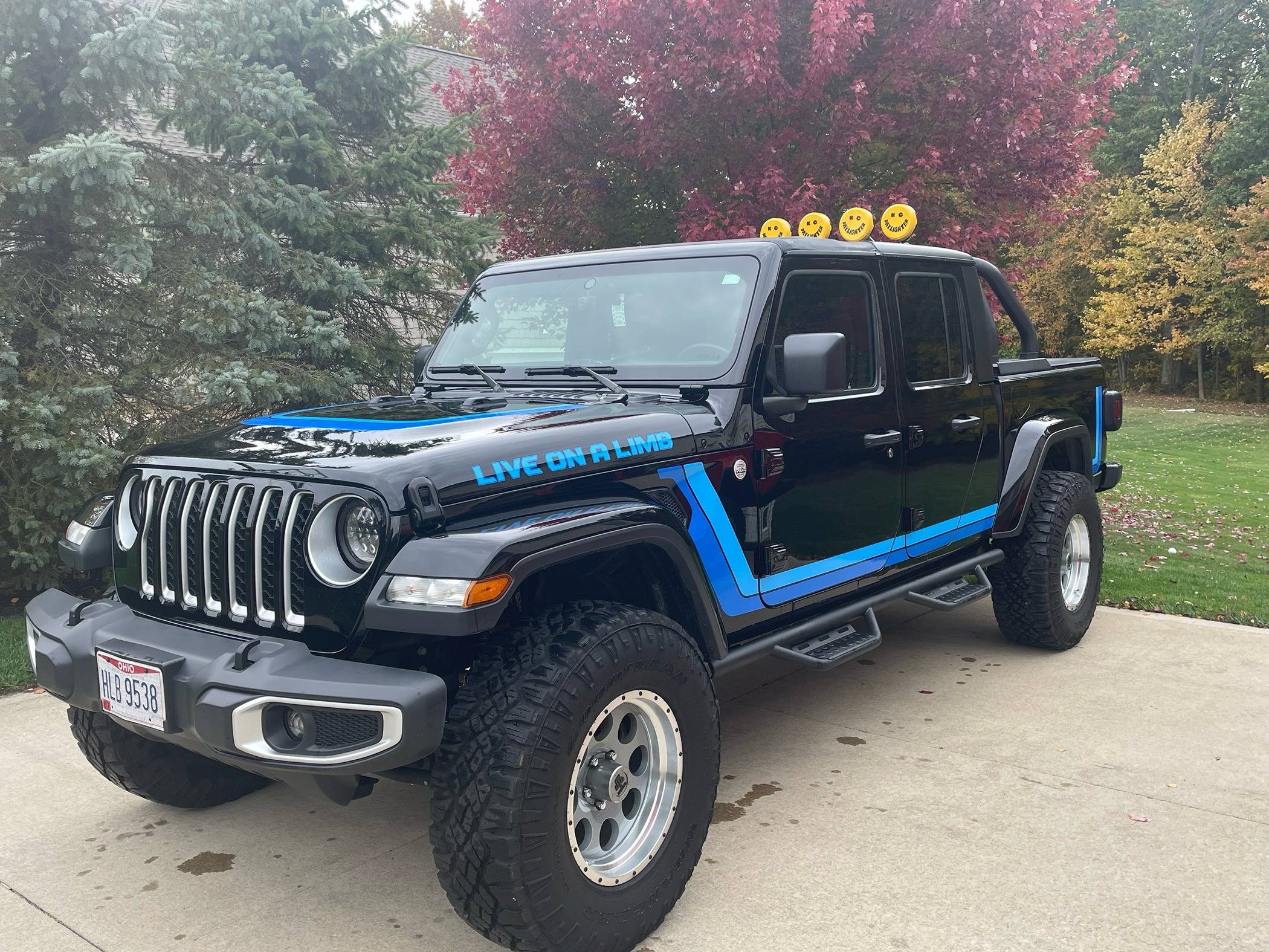 Jeep Gladiator Retro decal striping Chad Gladiator 02