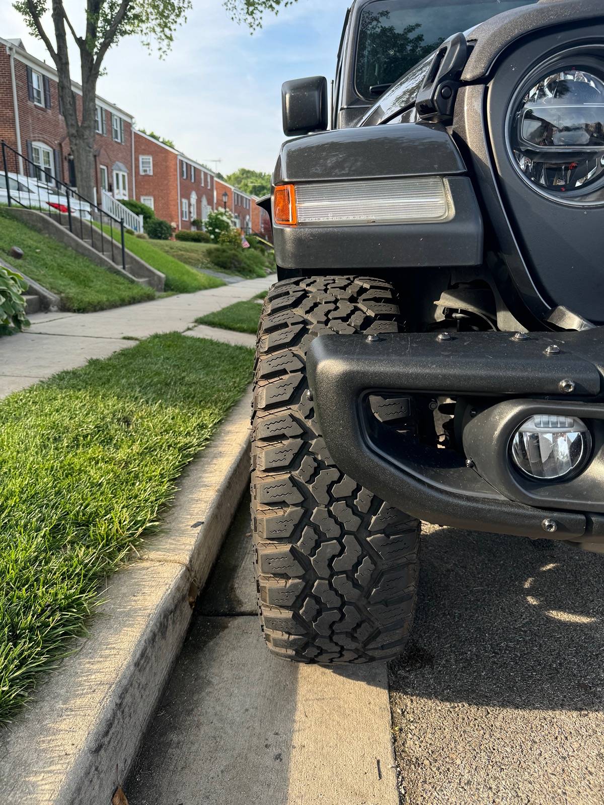 Jeep Gladiator Added 2024 Willys XR rims on 2021 Gladiator Overland IMG_0741