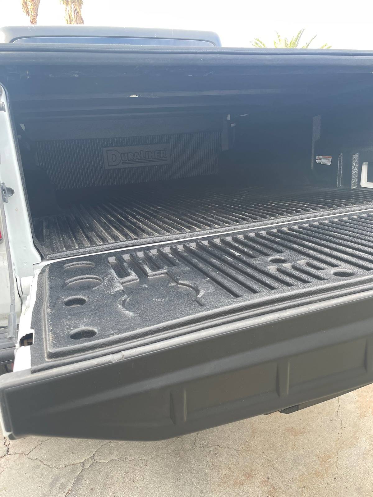 Jeep Gladiator Drop in Bed Liner over Bed lined truck bed! IMG_3902