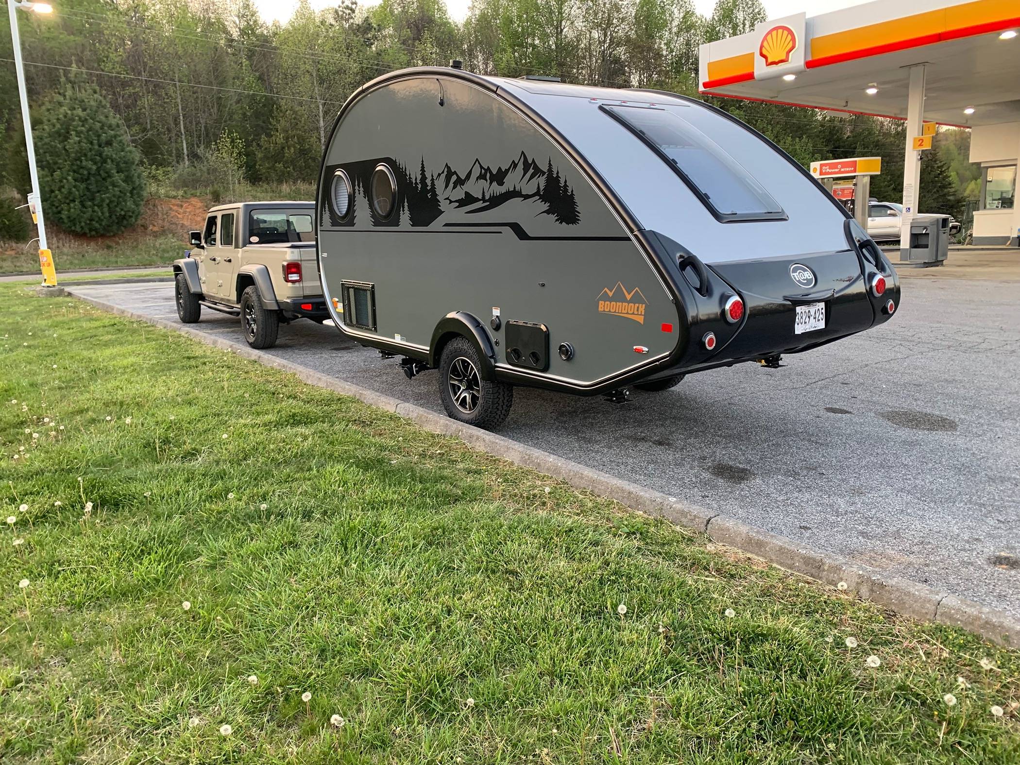 Jeep Gladiator What's your take:  TearDrop / SquareDrop / Micro-Camper/Trailer IMG_1842