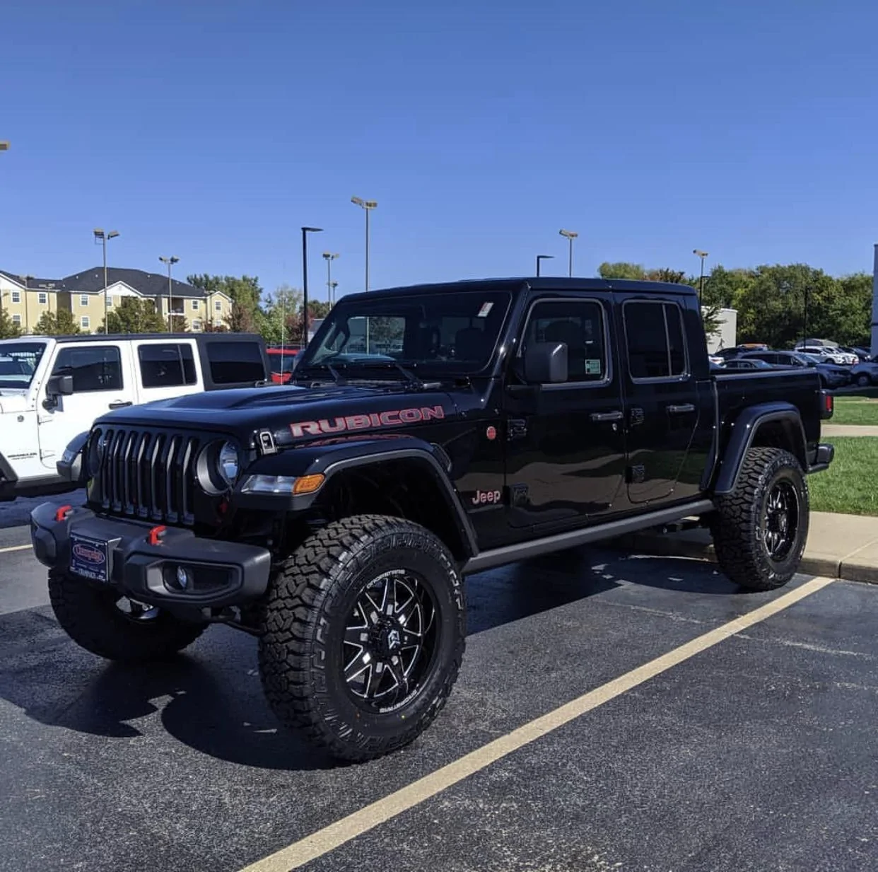 Jeep Gladiator BLACK Gladiator JT Club 975564A1-BEAB-4D03-BAF0-3A8015568165