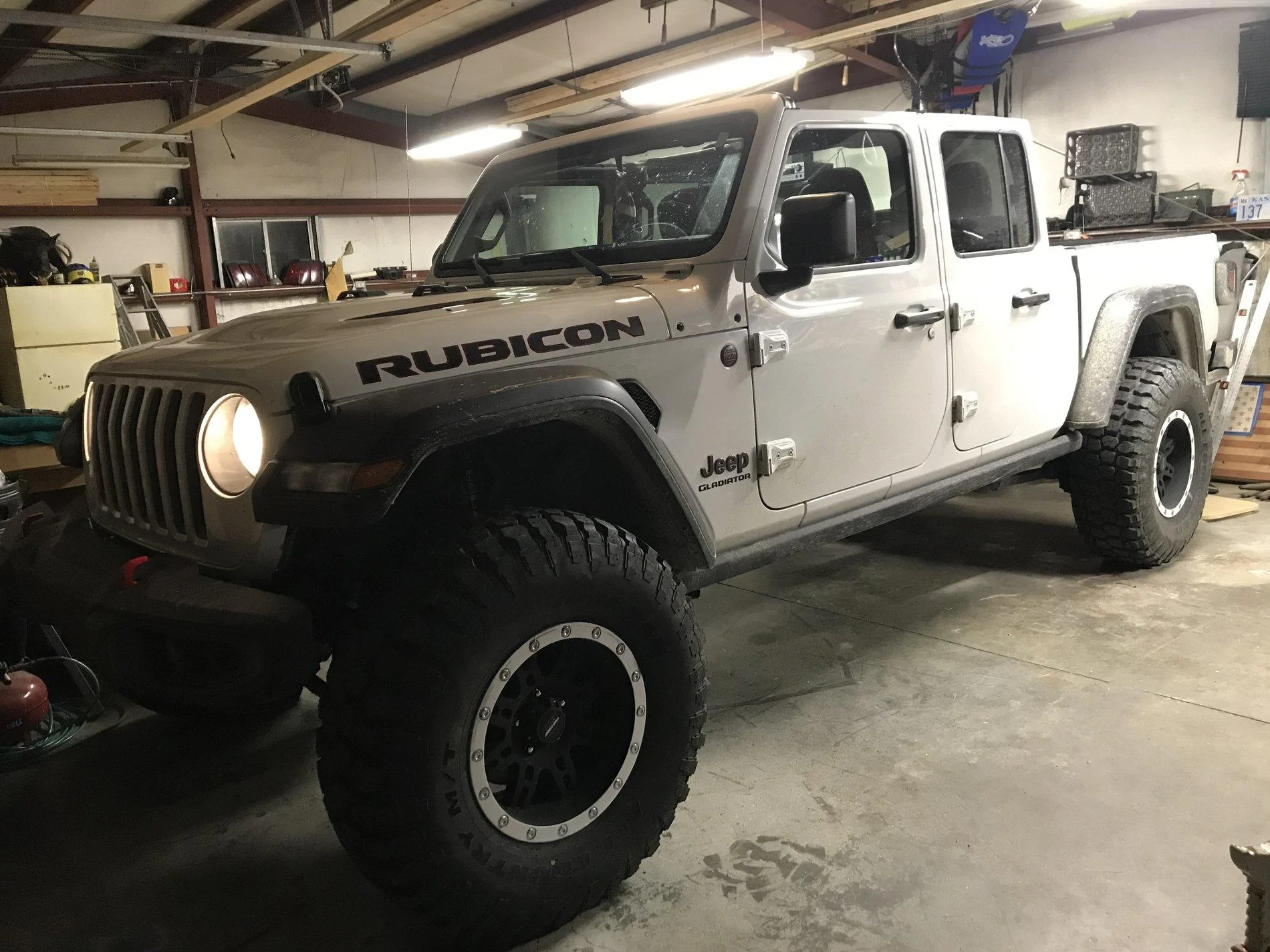 Jeep Gladiator Factory Rubicon Suspension 3D405609-7228-433D-BA31-5790A441399C