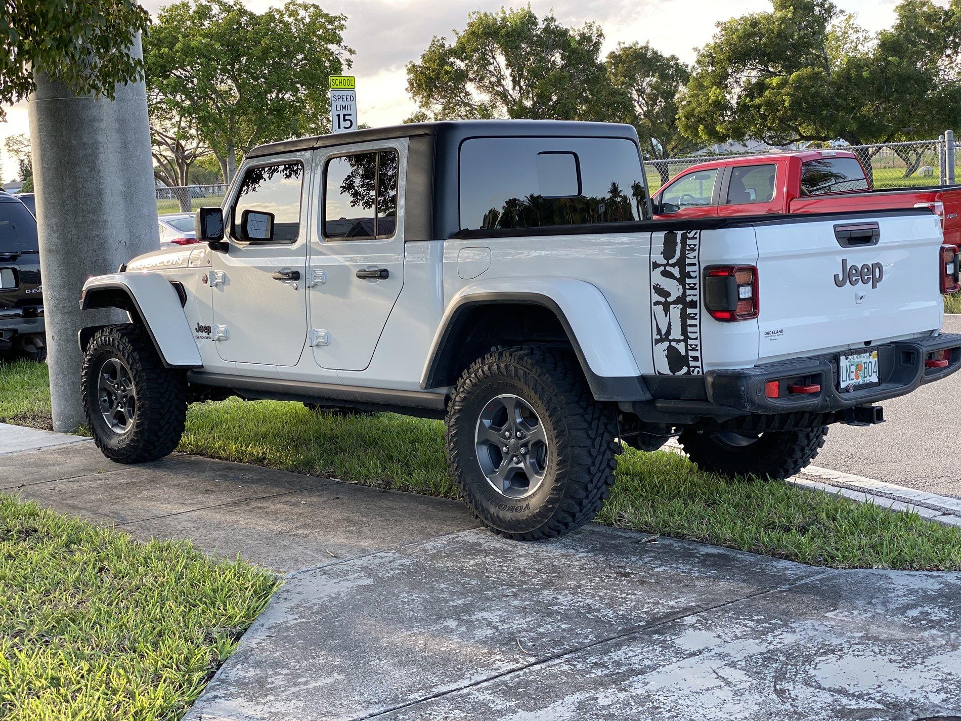 Jeep Gladiator Where do you park your Gladiator 1DBADA6F-6B44-4D96-8F47-002A311266AC