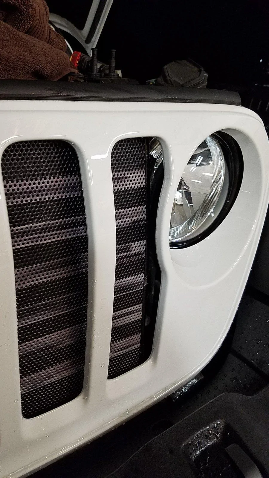 Jeep Gladiator How wide is your grille insert? 20191002_201820