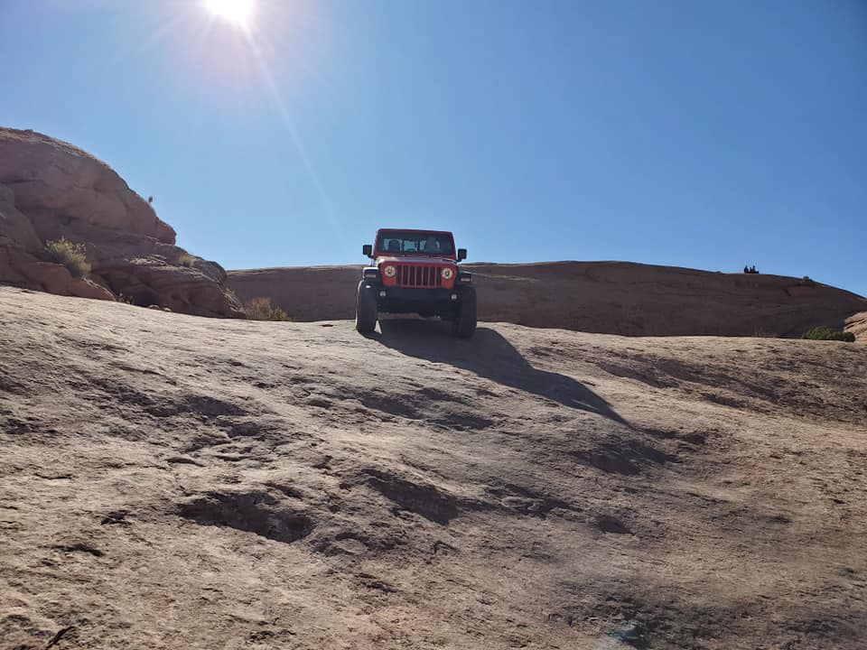 Jeep Gladiator Moab: Hells Revenge 71940315_10220788906056153_2050102115036037120_n