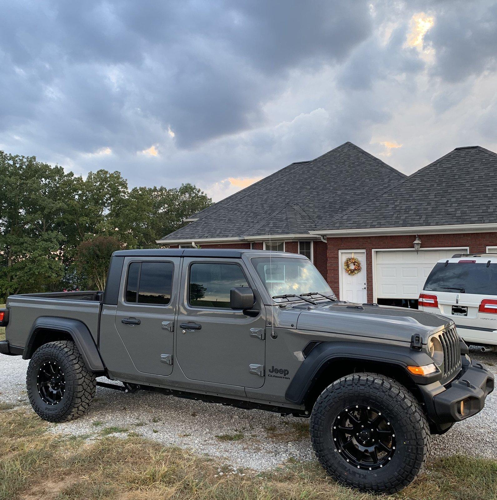 Jeep Gladiator STING GRAY Gladiator JT Club BF704FC5-EEEE-4426-ABA1-9605BD90B3C9