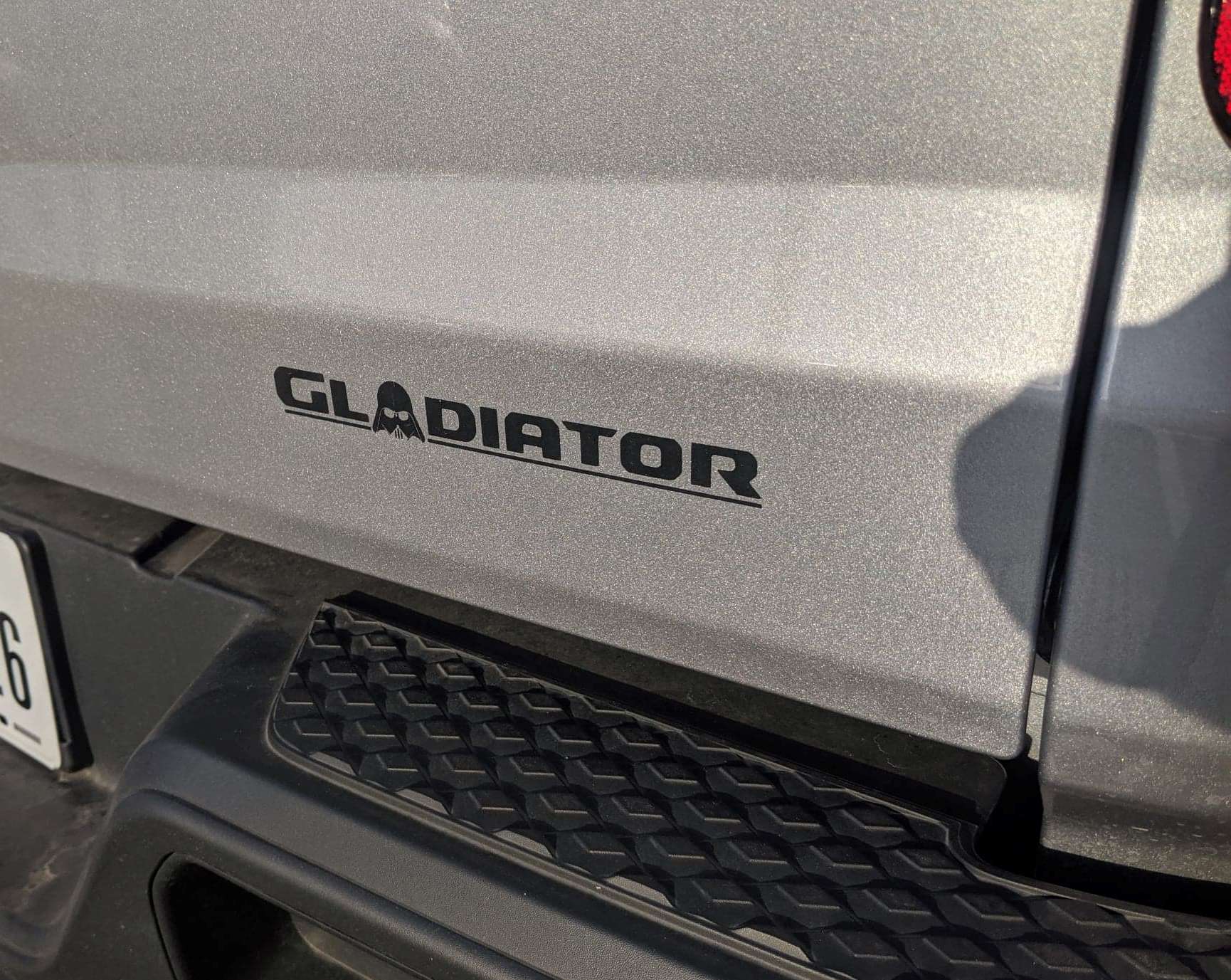 Jeep Gladiator Anyone thought about removing the tailgate sport decal? 69518556_1373640092801002_5744997183397036032_n