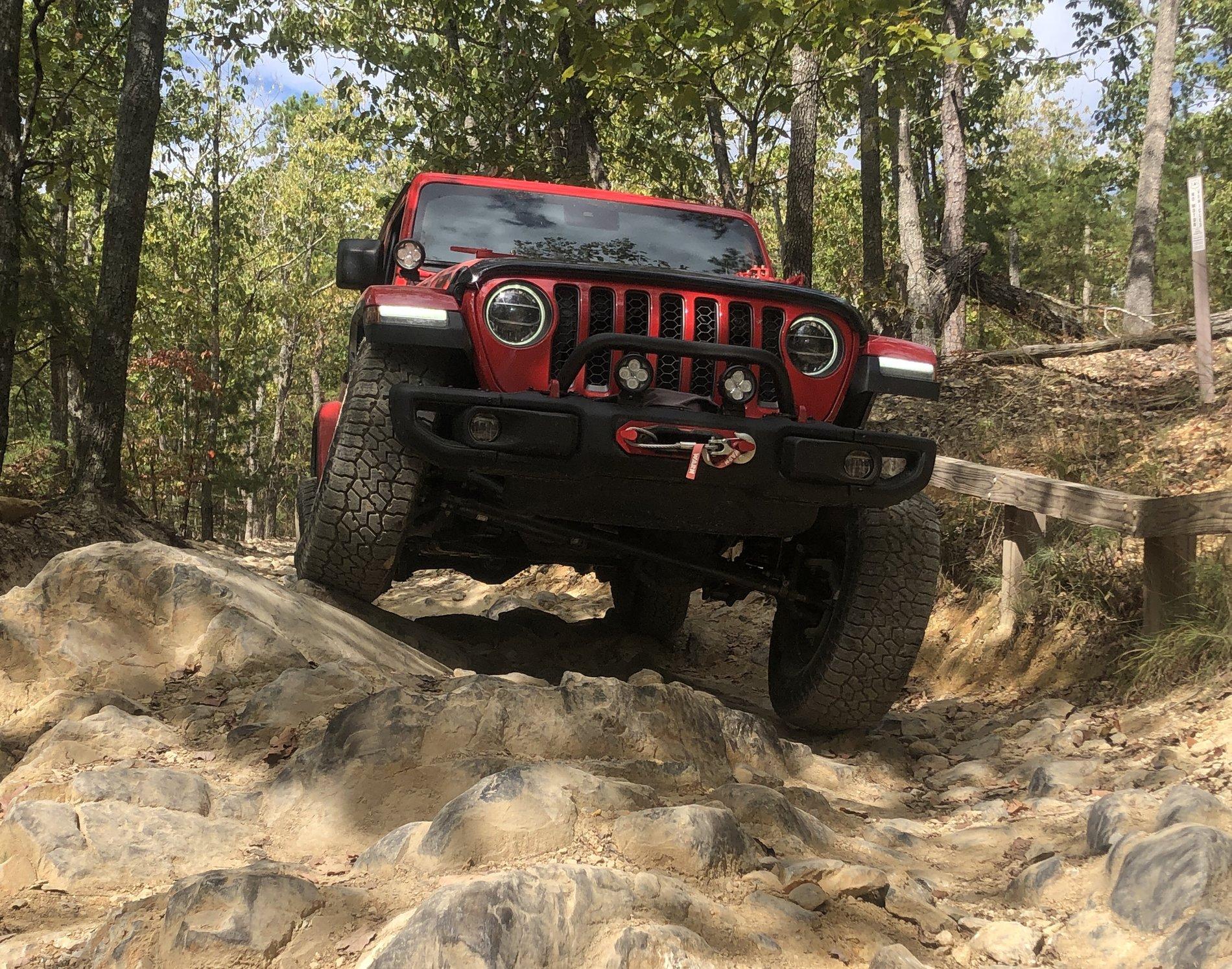 Jeep Gladiator FIRECRACKER RED Gladiator JT Club D07FC22F-05B2-4A5C-BD7E-5C38F5FBE618