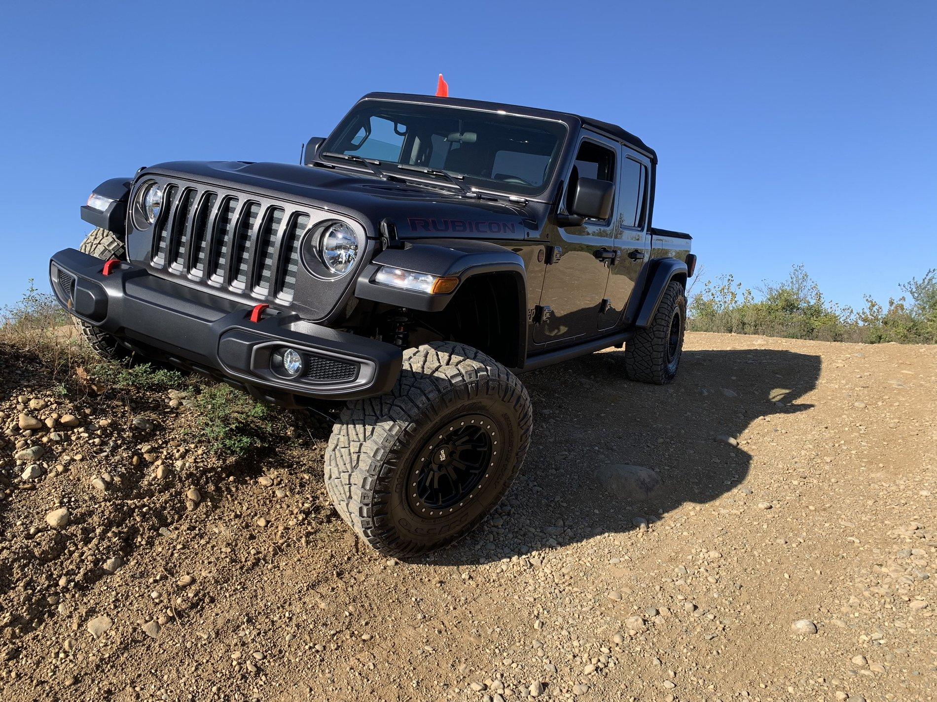 Jeep Gladiator What did you do WITH your Gladiator today? E2B08BCF-1EA3-4827-B4AB-4C374A3C76F6