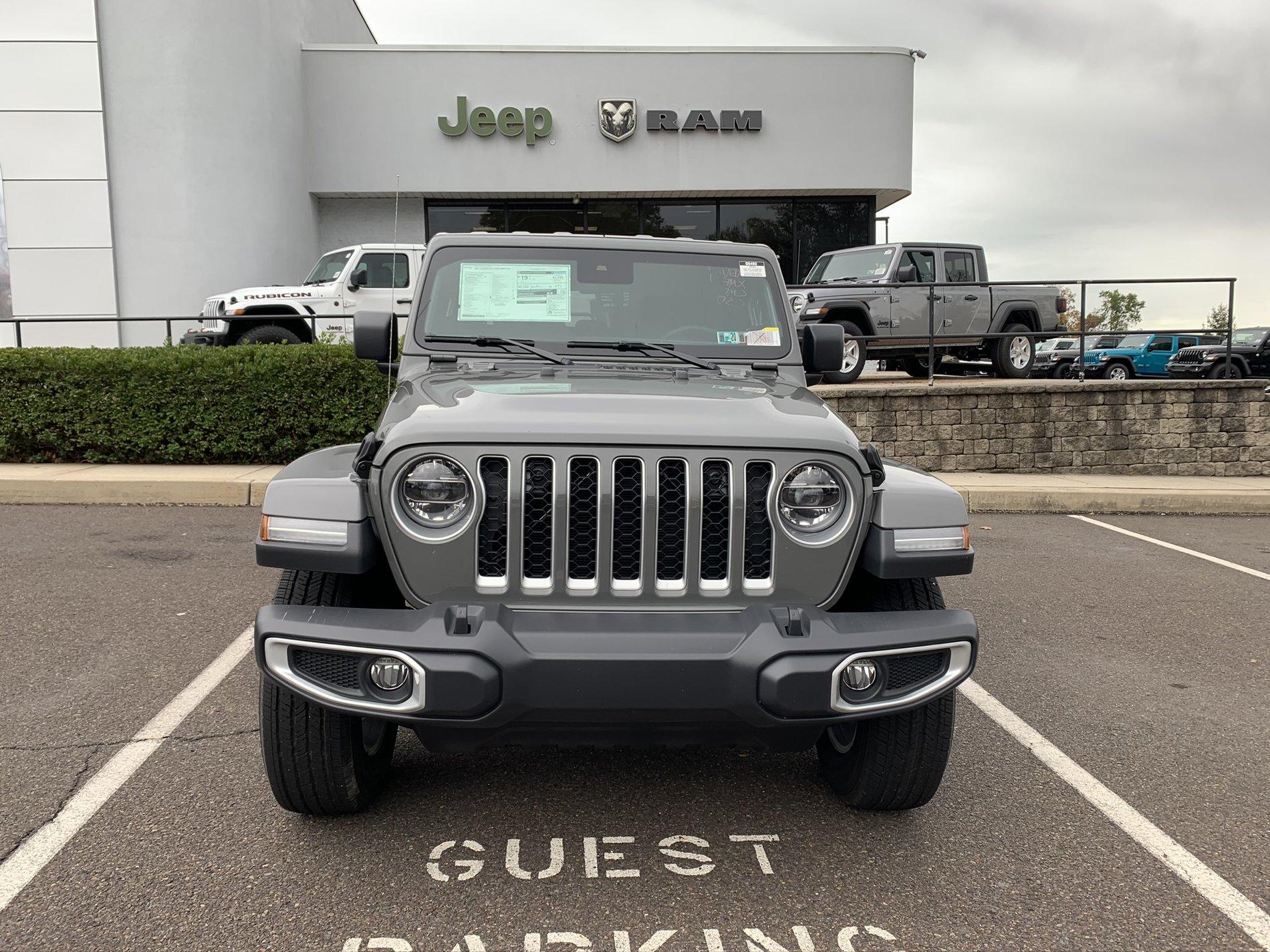 Jeep Gladiator STING GRAY Gladiator JT Club 9673CE0C-254C-4285-9923-837493EBE5FF