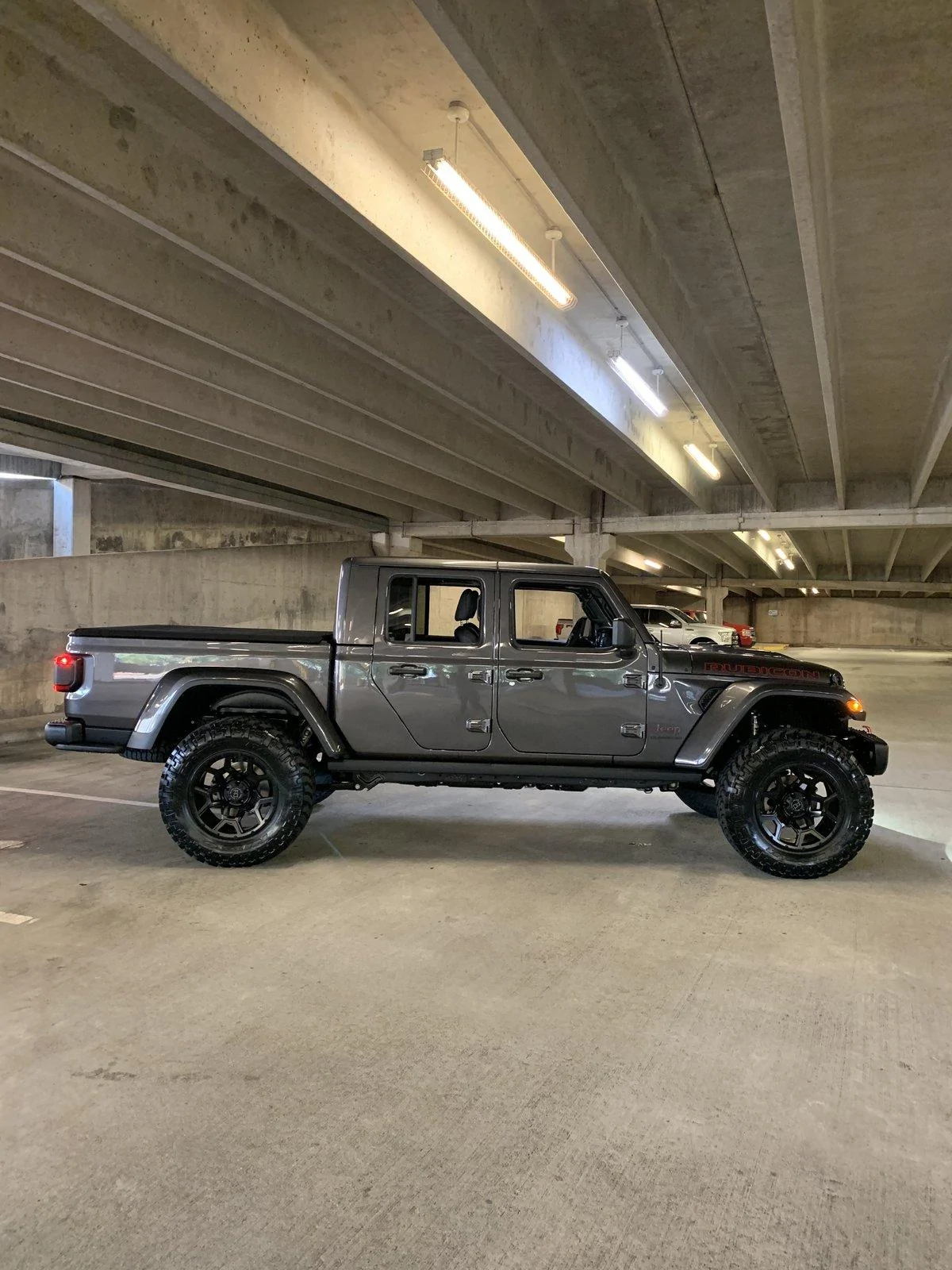 Jeep Gladiator SHOW ME YOUR WHEELS! BFA86666-8AAE-41B6-8AEA-CF70EA248135