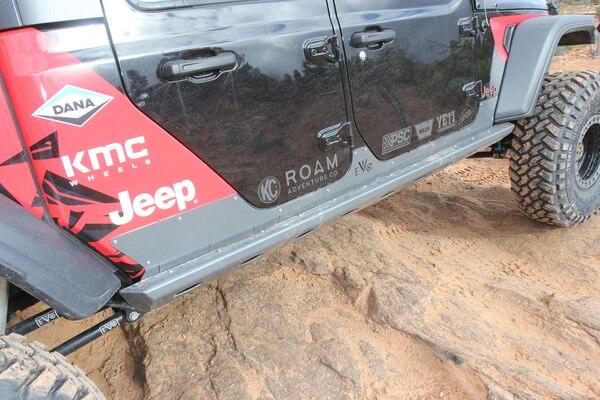 Jeep Gladiator Not my build: "Overland Gladiator Crawling on 40's & Camping in Style" 18-2020-overland-gladiator-slider