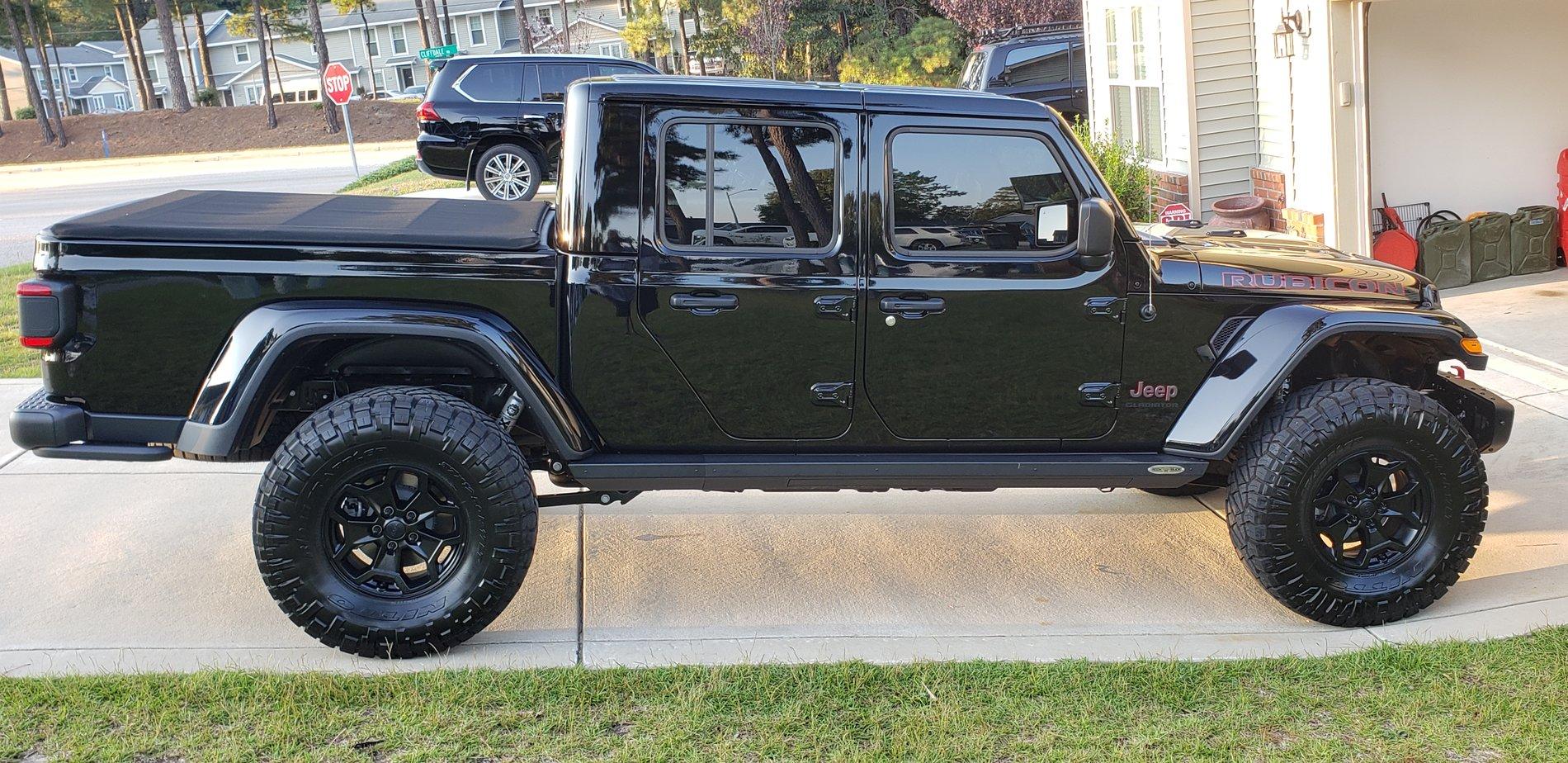 Jeep Gladiator Gladiator Launch Edition build 20191001_180515