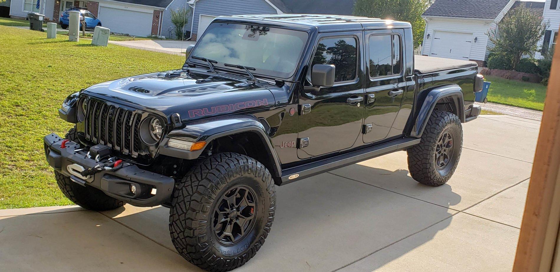Jeep Gladiator Husband Gladiator and Wife JL build(s) 20191001_155626