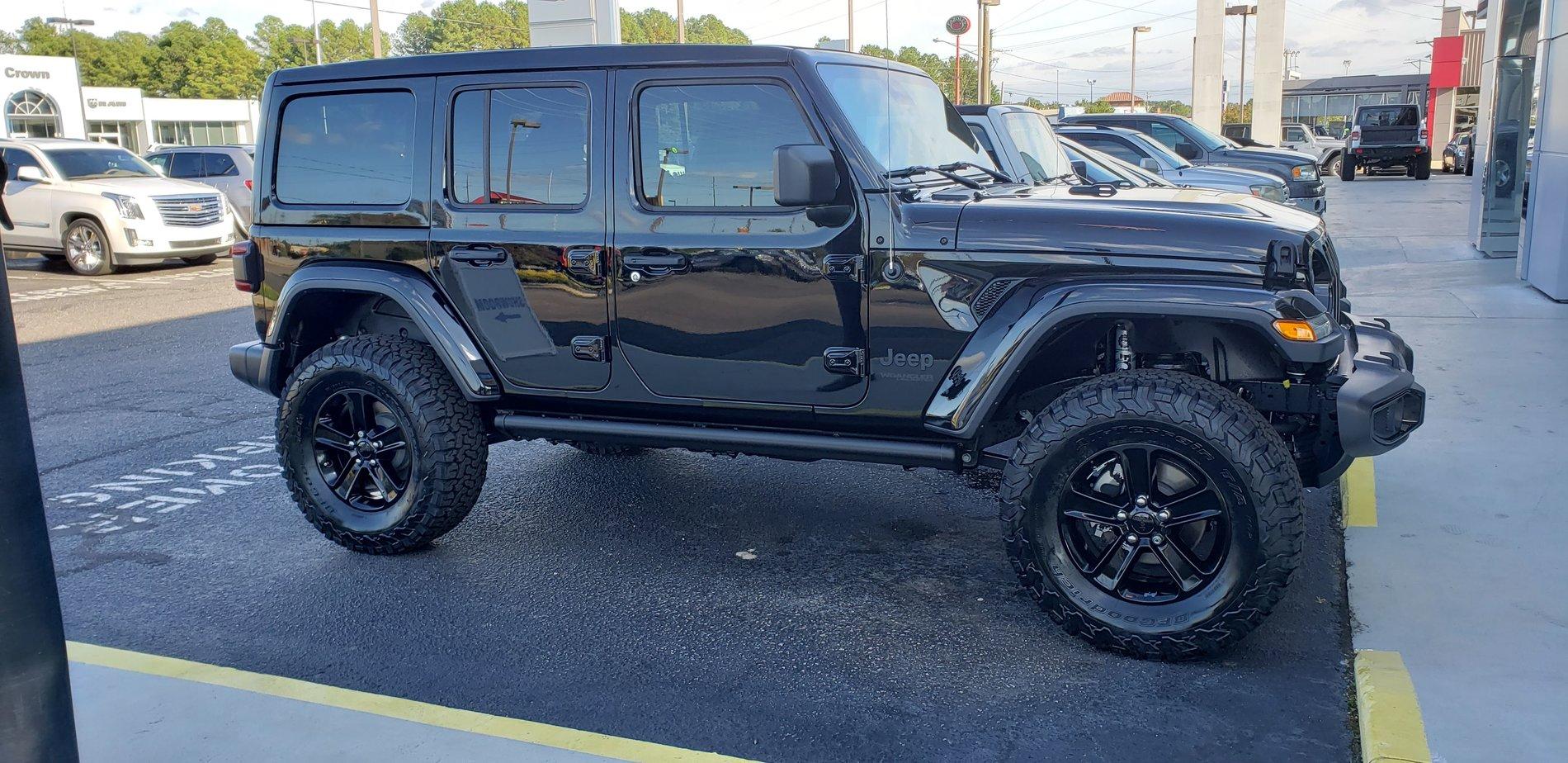 Jeep Gladiator Husband Gladiator and Wife JL build(s) 20191009_164000