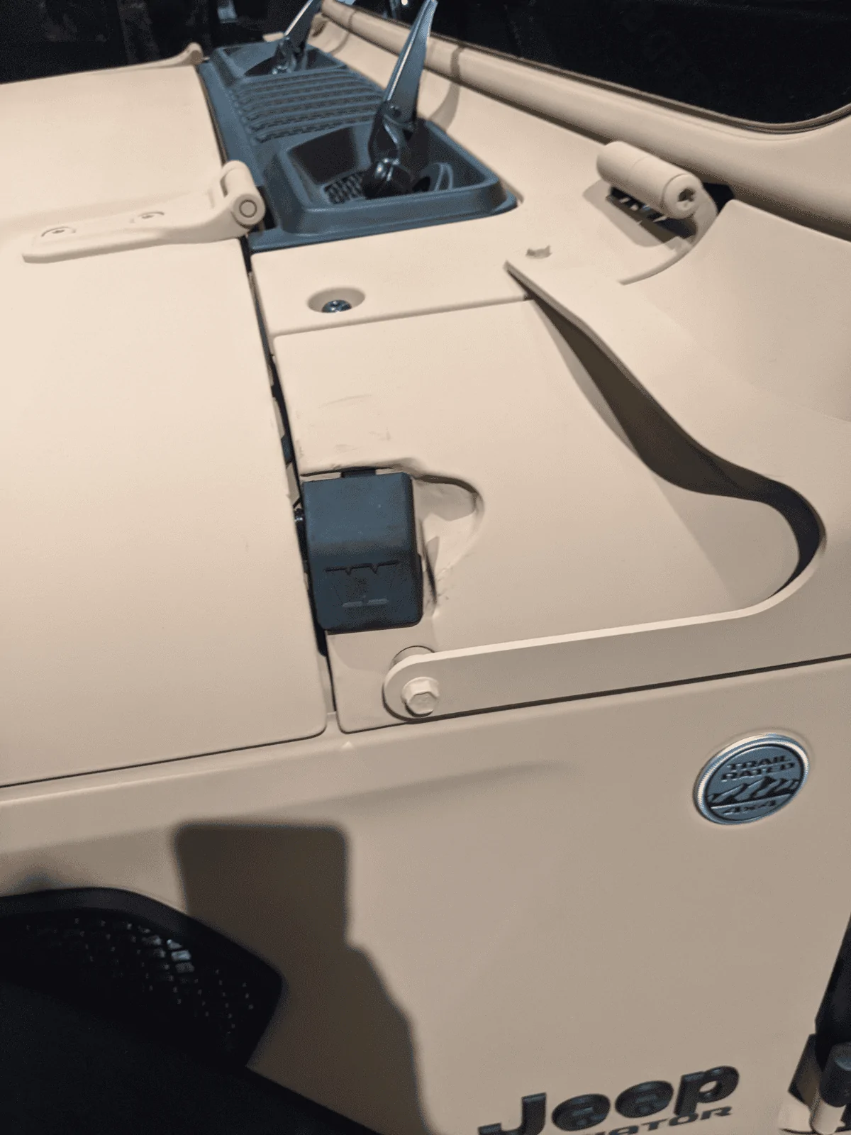 Jeep Gladiator Jeep Gladiator XMT Light Tactical Vehicle announced by FCA and AM General upload_2019-10-15_19-7-31