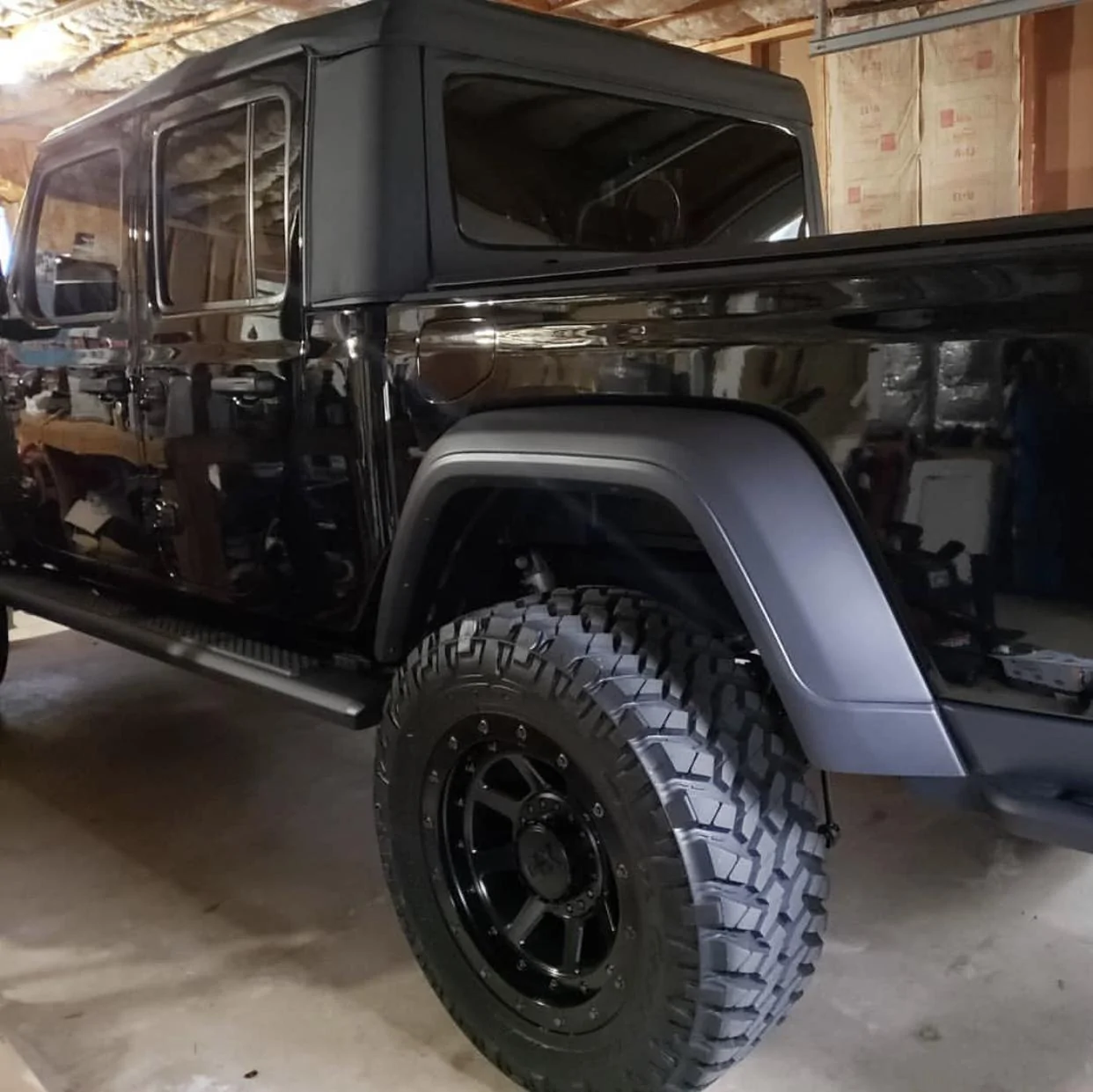 Jeep Gladiator BLACK Gladiator JT Club 61FAC570-154C-4191-ADBC-289091815B74