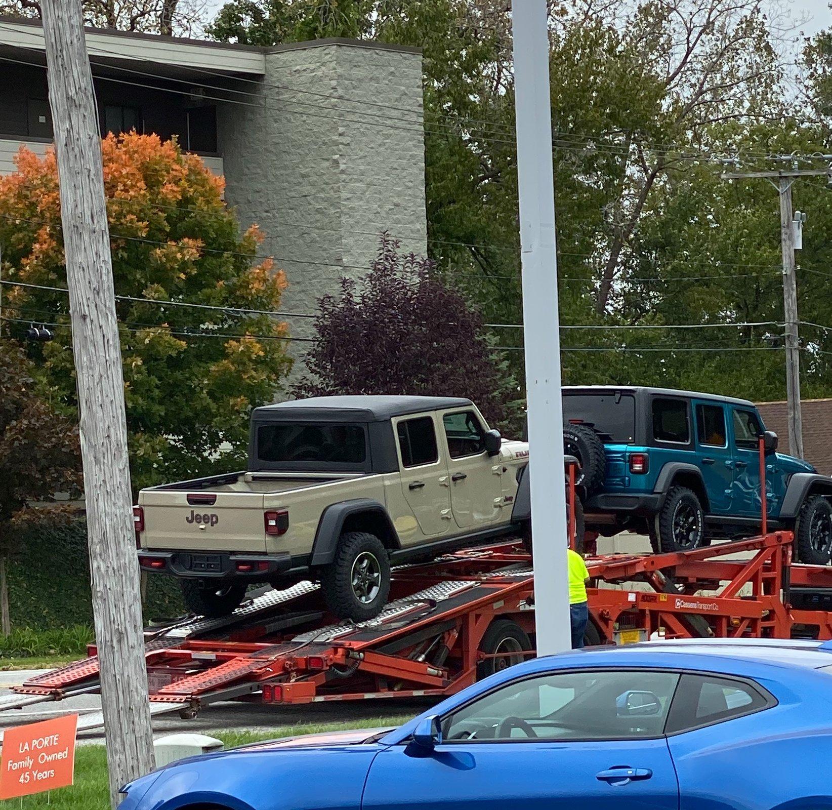 Jeep Gladiator Where are my future Gobis E8EC9A53-A5C6-4746-AA24-AB1BE4DA4038