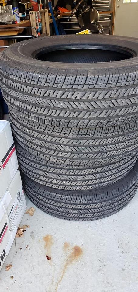 Jeep Gladiator 4 Stock Overland Tires 255/70r18 - $400 gladiatortires