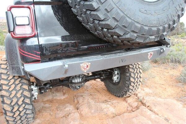 Jeep Gladiator Still no rear tire carrier?! 19-2020-overland-gladiator-rear-bumper-