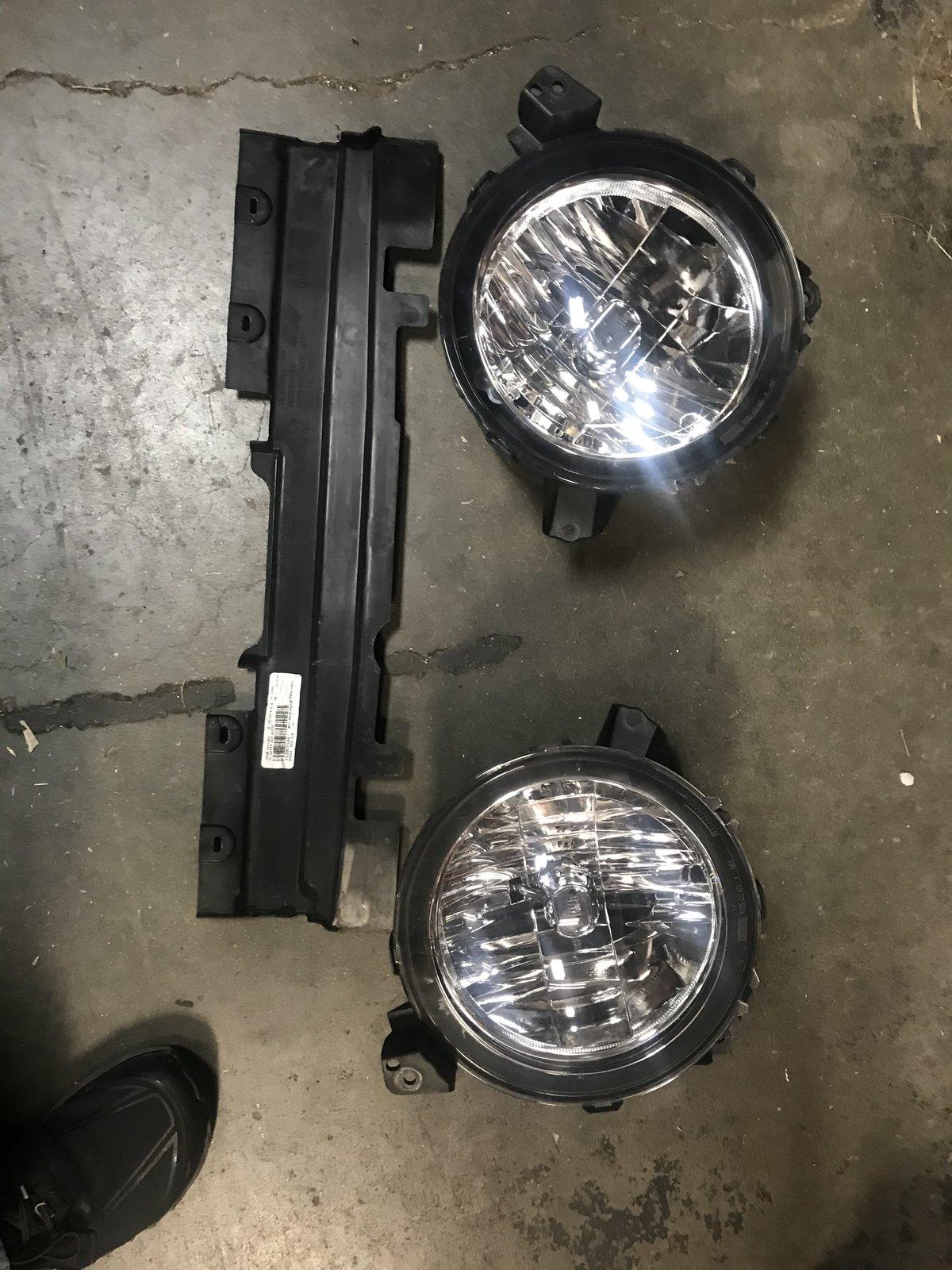 Jeep Gladiator Upgraded headlights to OEM LED 52EC5721-5A0D-432E-B8E5-78D28BE75936