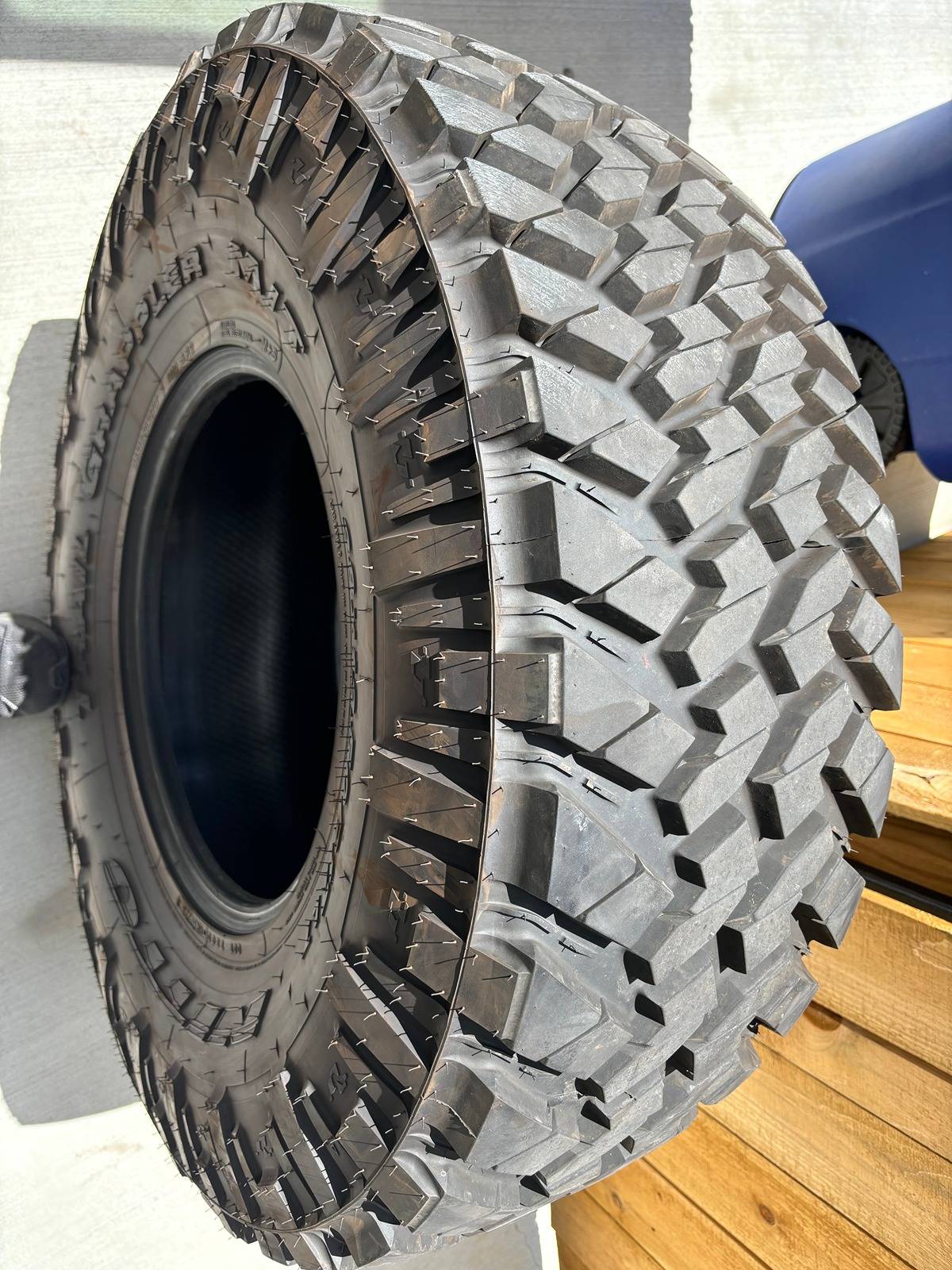 Jeep Gladiator 38x13.50R17 Nitto Trail Grappler MTs (5) $2700 IMG_8469