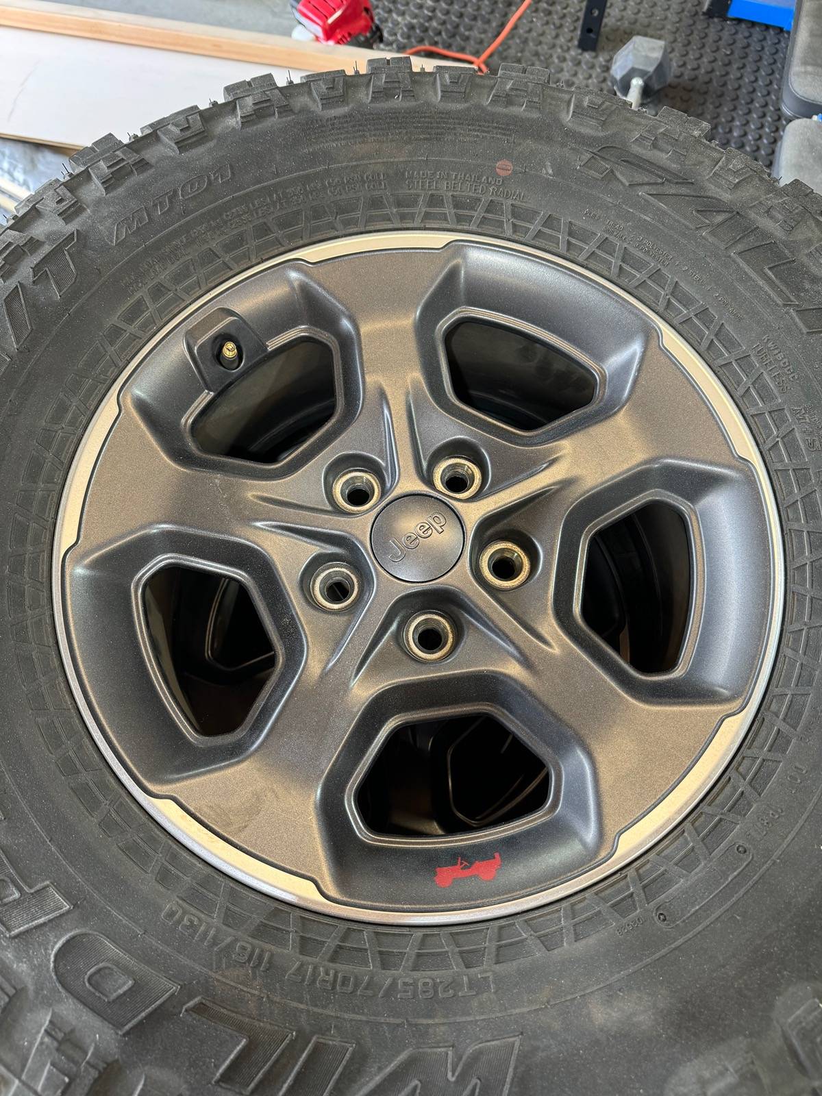 Jeep Gladiator 2021 Rubicon rims and tires IMG_2048