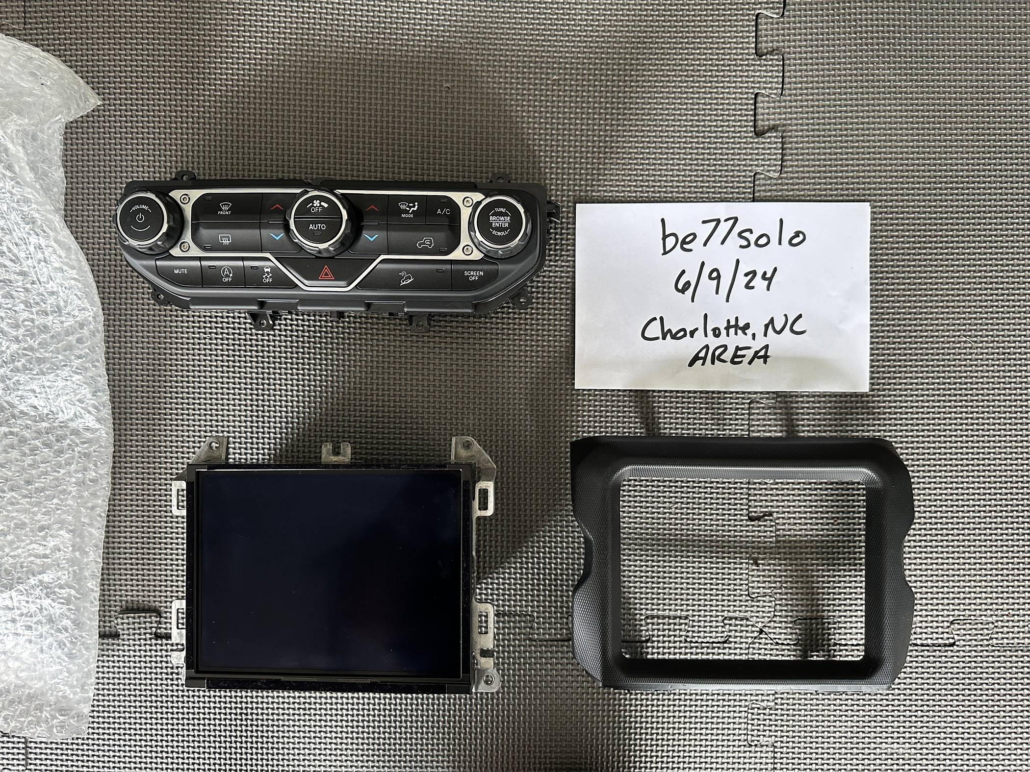 Jeep Gladiator 8.4" UConnect Radio Head Unit w/ Bezel 20240609_172913108_iOS