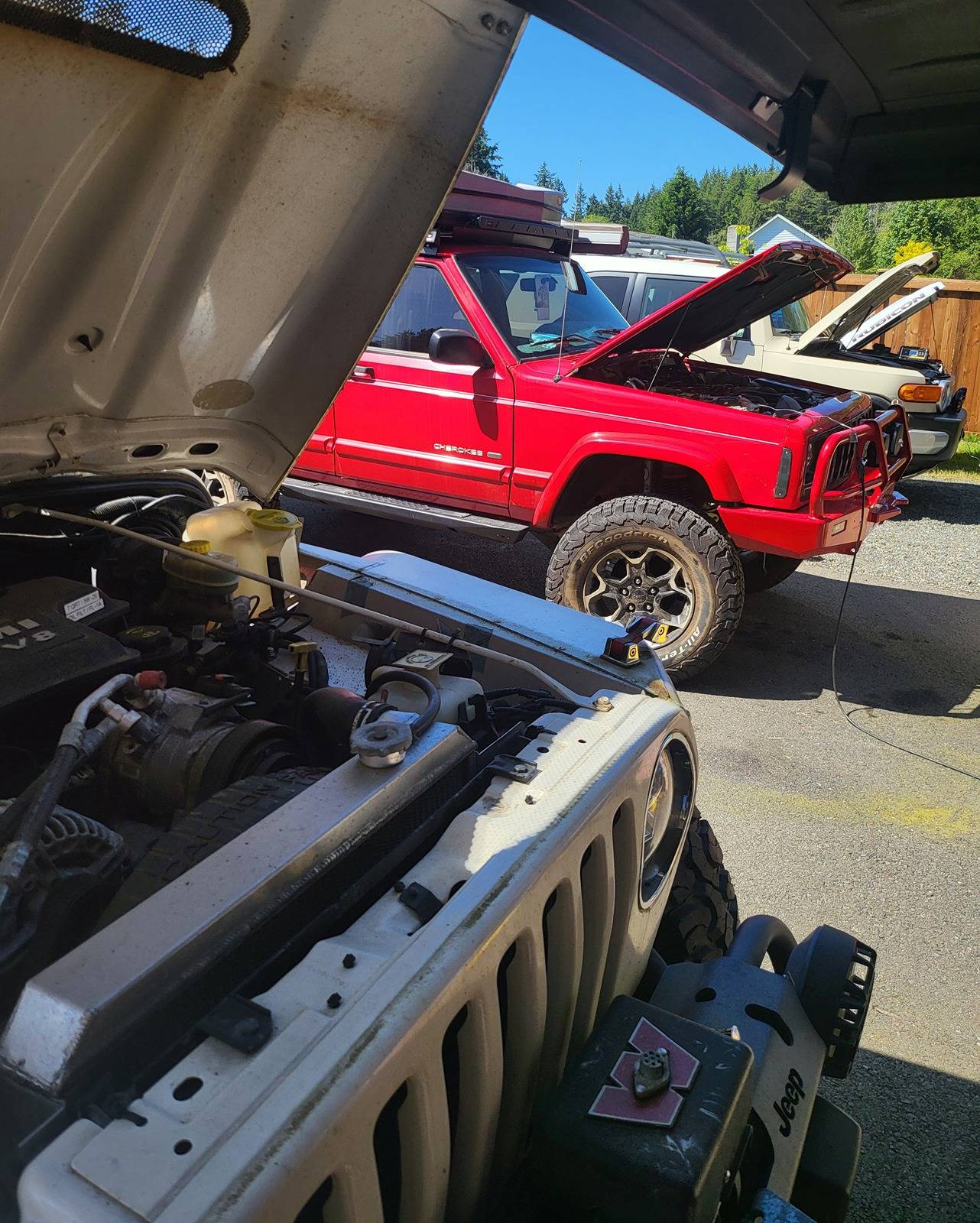 Jeep Gladiator Aux battery charging Qs. 1000010890