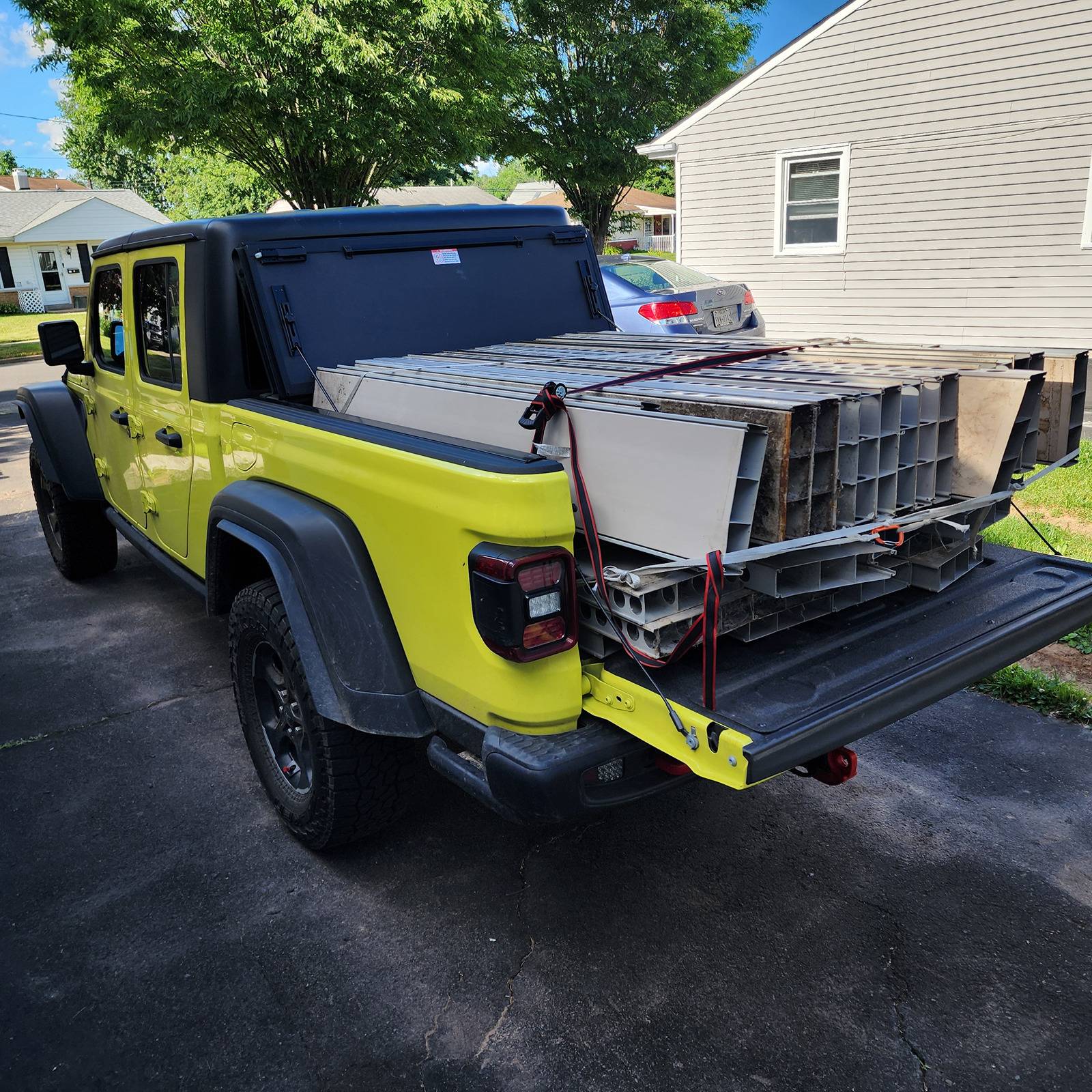 Jeep Gladiator What did you HAUL in your JT today? 1000010345