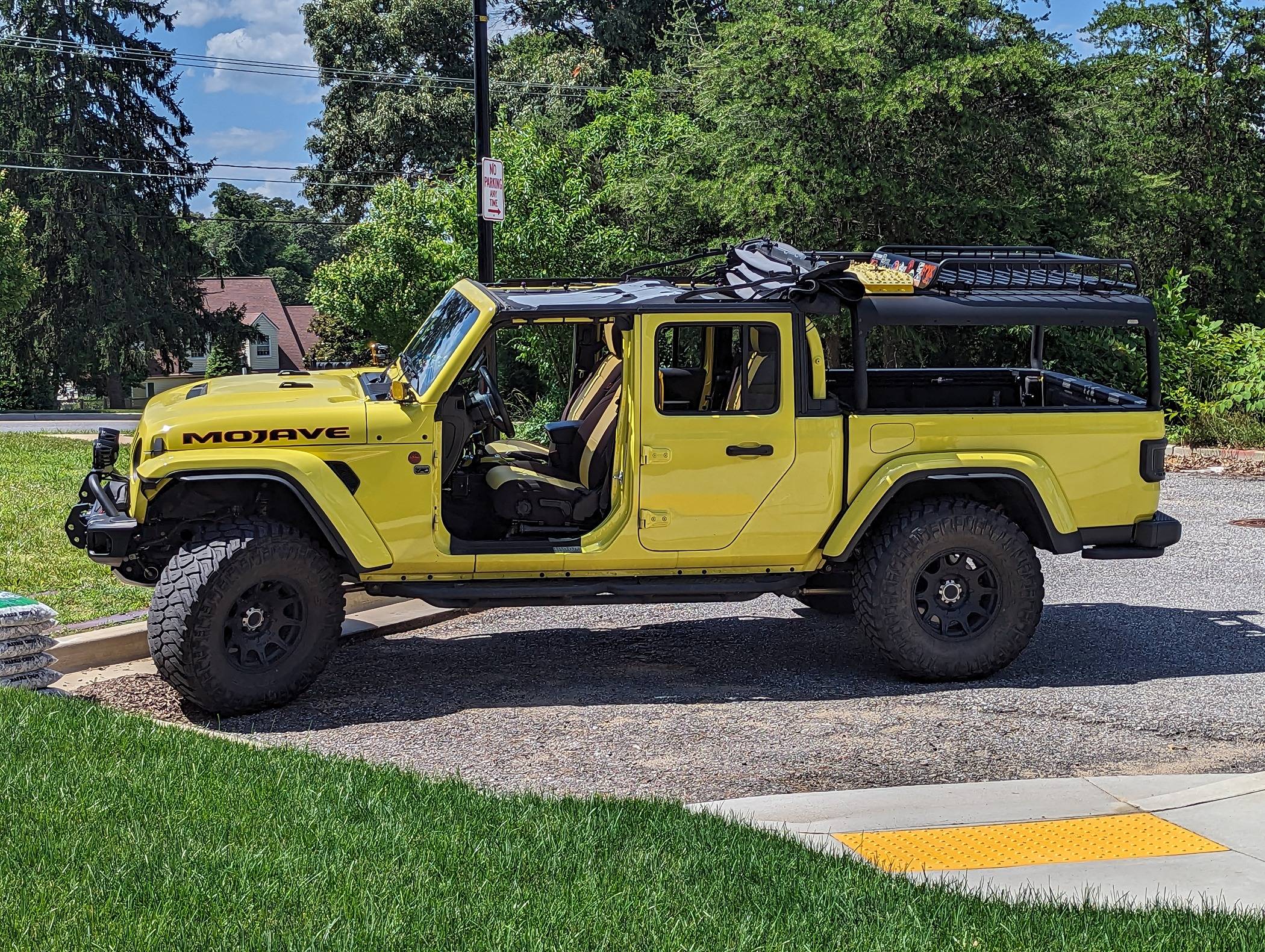 Jeep Gladiator Checking before I pull Tazer to update. PXL_20240607_185041640