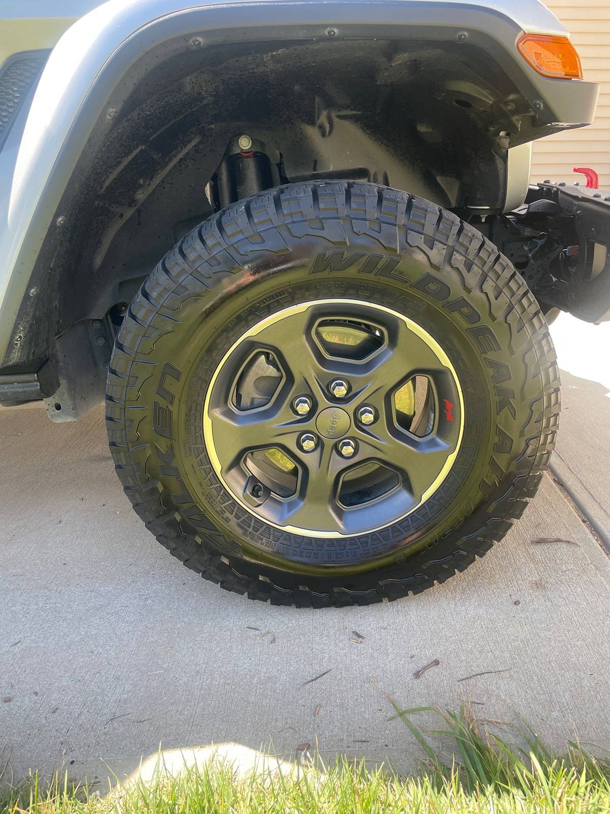 Jeep Gladiator Rubi wheels and Tires (4+spare) IMG_5722