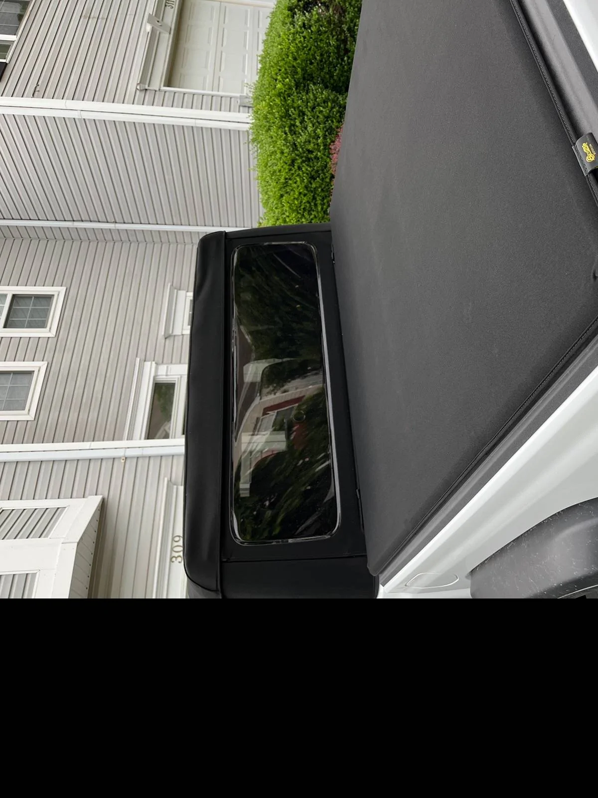 Jeep Gladiator Bestop EZ Fold soft Tri-fold tonneau cover - Black Twill C4A6EE40-7D81-491C-91C2-FE7B8E64B427