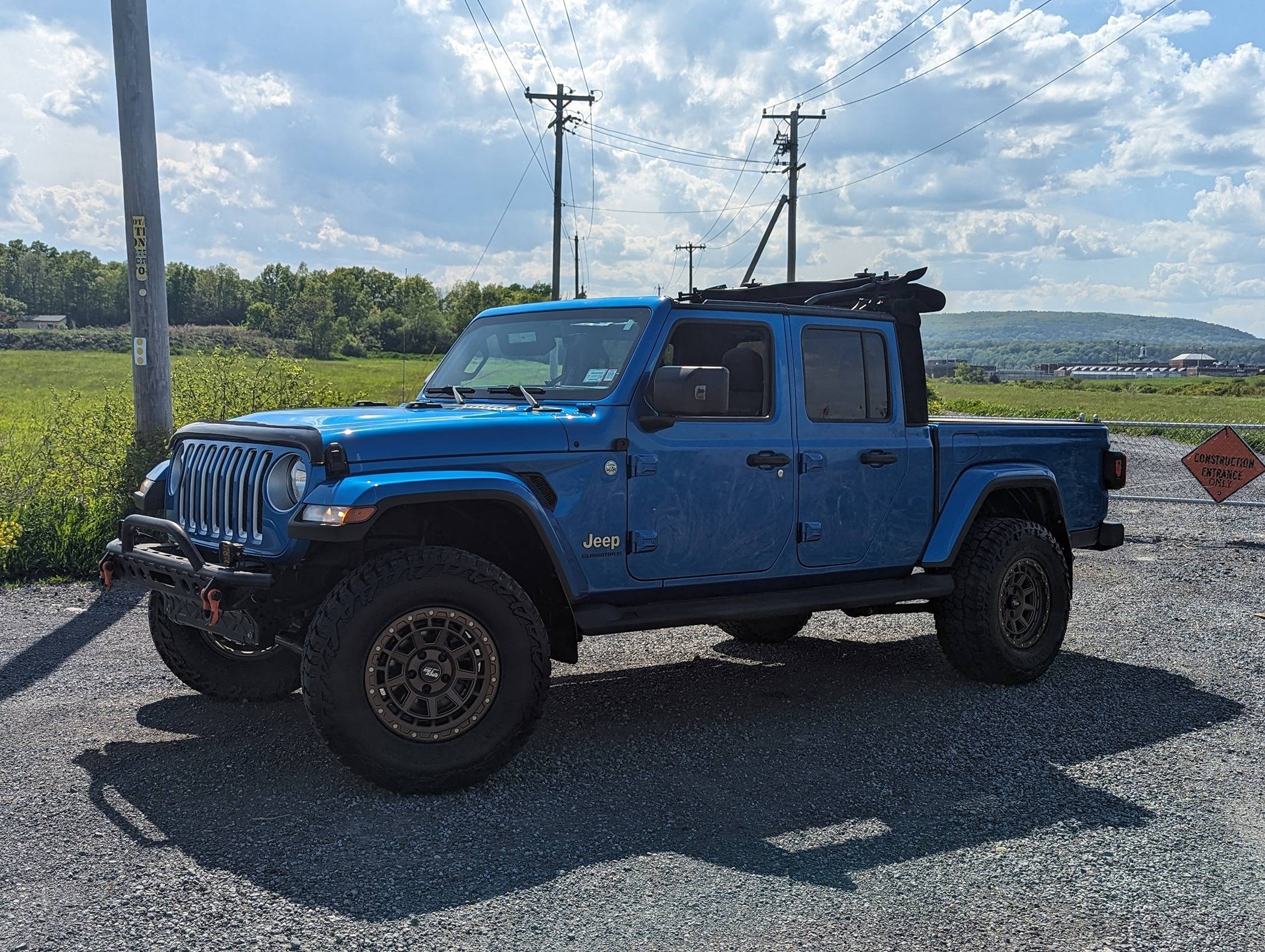 Jeep Gladiator Got my wheels! Rocktrix RT116 PXL_20240514_194625401.PORTRAIT.ORIGINAL