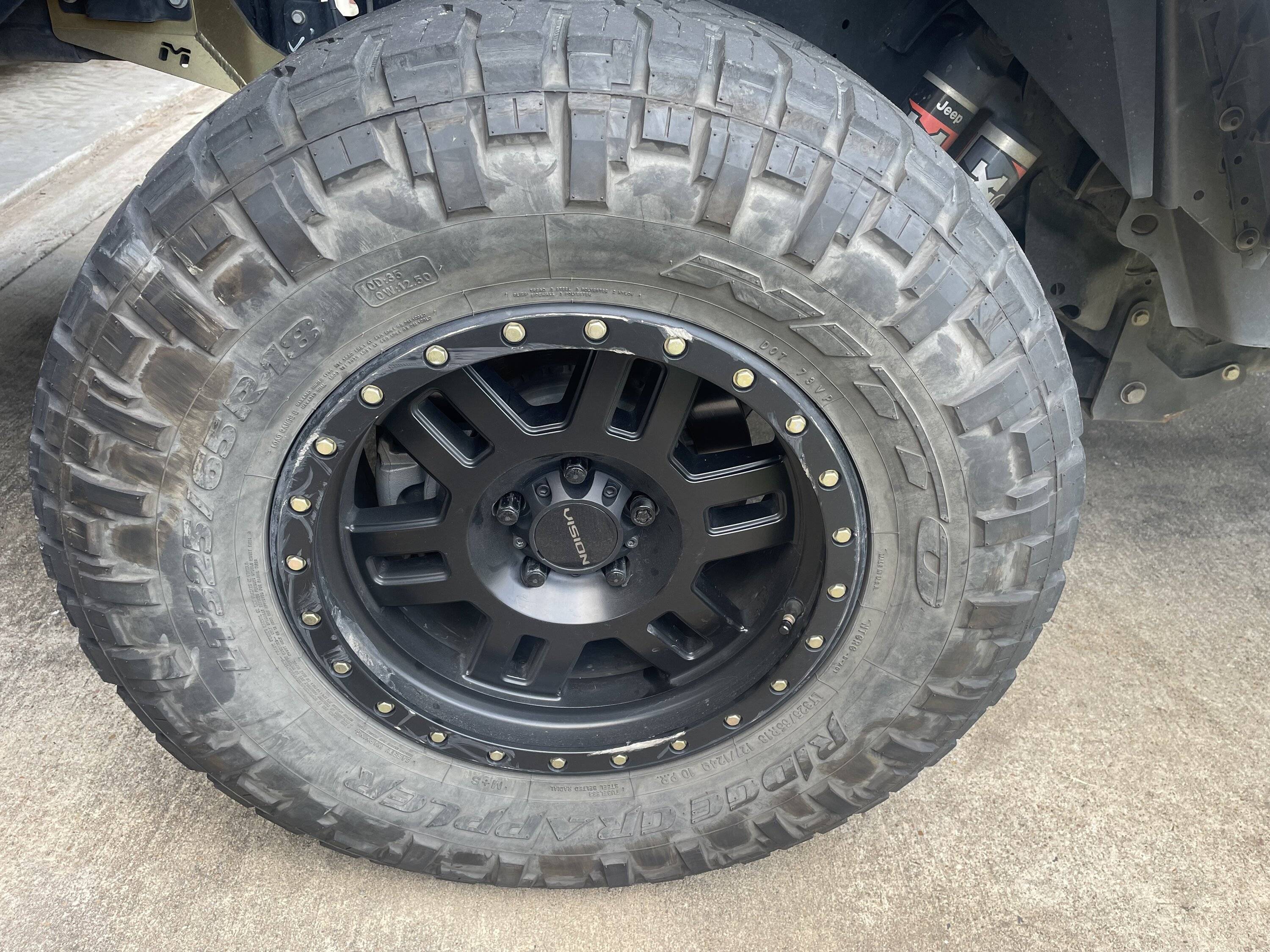 Jeep Gladiator (4) used Nitto Ridge Grapplers - 35 x 12.5 R18 IMG_1609