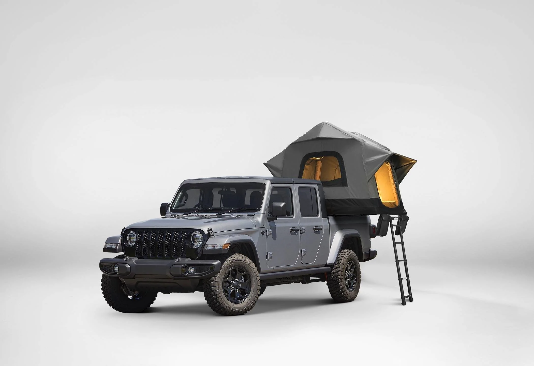 Jeep Gladiator Air Cruiser | A Revolutionary Rooftop Tent for the Gladiator Gladiator in Studio